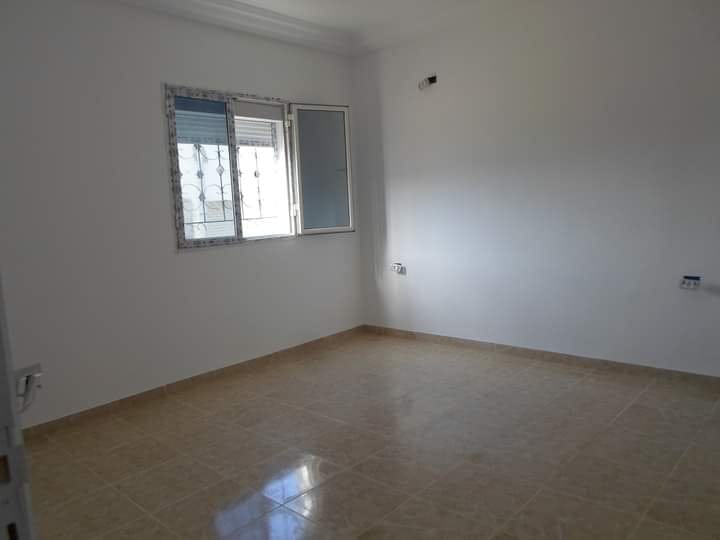 La Soukra&nbsp;La Soukra&nbsp;Location&nbsp;Appart. 3 pi�ces&nbsp;Bel s2 soukra zone hamadi abid