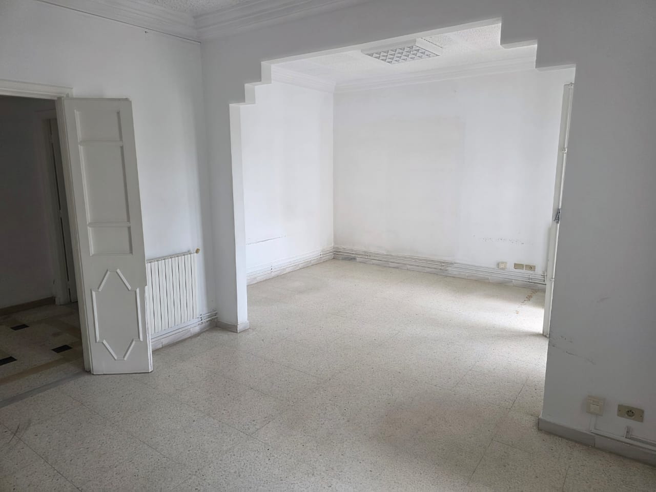 Cite El Khadra&nbsp;Cite El Khadra&nbsp;Location&nbsp;Appart. 4 pi�ces&nbsp;S3 bureautique ou habitation