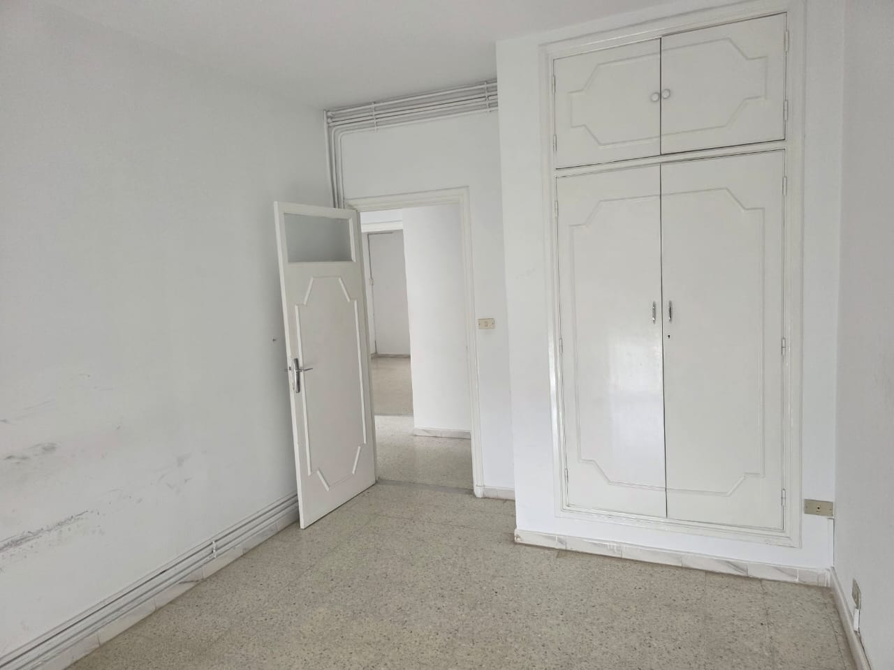 Cite El Khadra&nbsp;Cite El Khadra&nbsp;Location&nbsp;Appart. 4 pi�ces&nbsp;S3 bureautique ou habitation