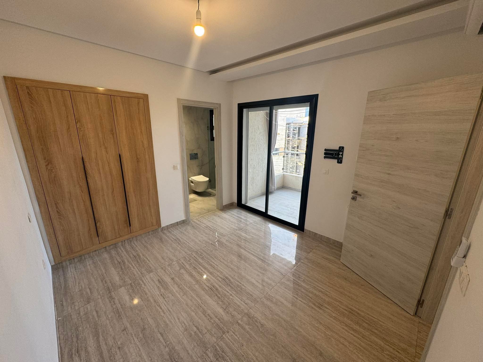 Ariana Ville&nbsp;Cite Ennasr 2&nbsp;Location&nbsp;Appart. 3 pi�ces&nbsp;S2 de hst  1600 d ennasr 2