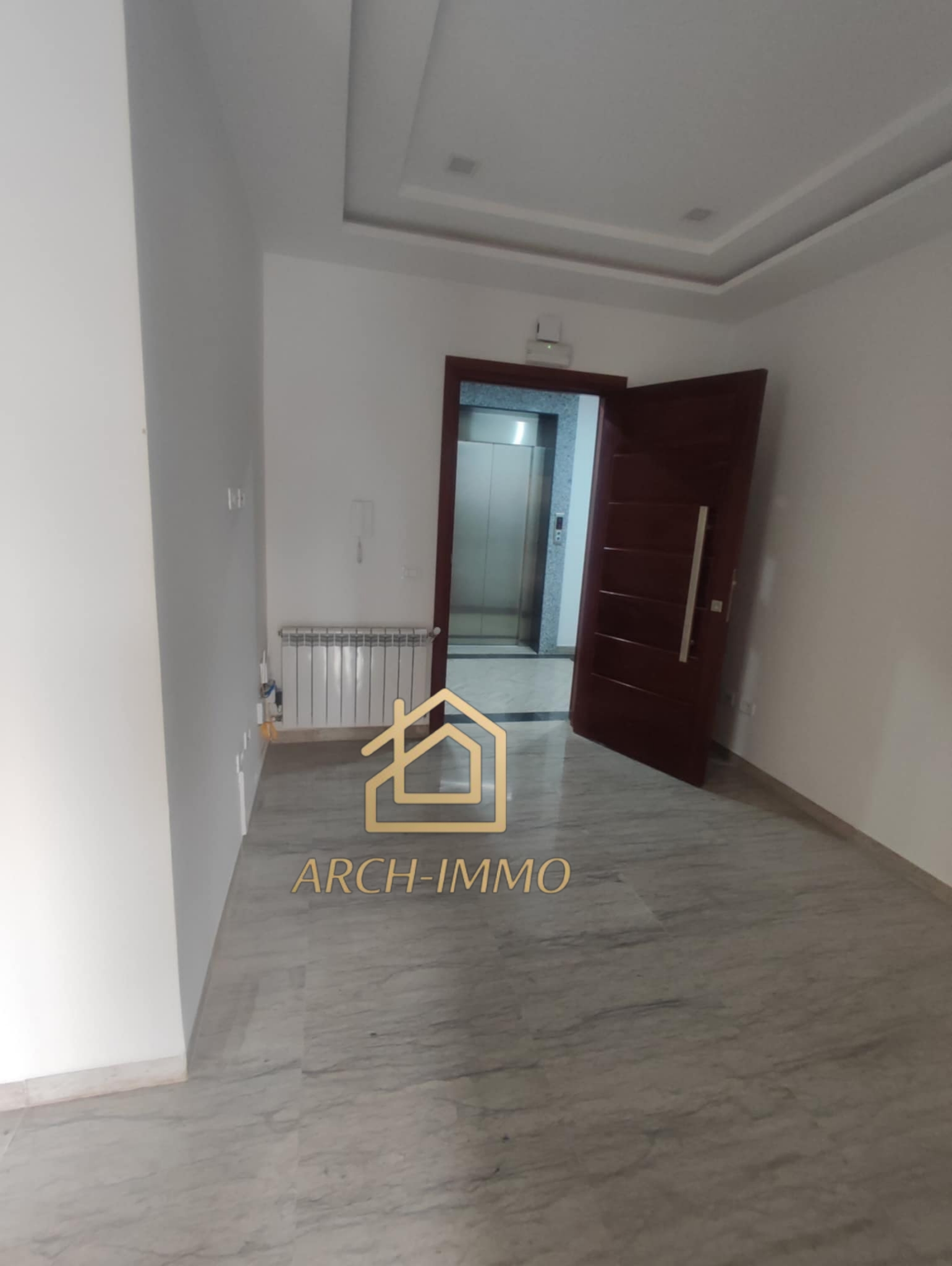 Bab Bhar&nbsp;Hedi Chaker&nbsp;Bureaux & Commerces&nbsp;Bureau&nbsp;Des bureaux neufs � lafayette