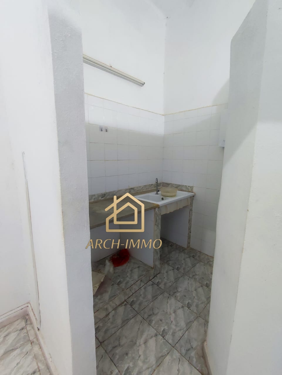 Bab Bhar&nbsp;Hedi Chaker&nbsp;Location&nbsp;Appart. 2 pi�ces&nbsp;Apprt s1 � lafayette