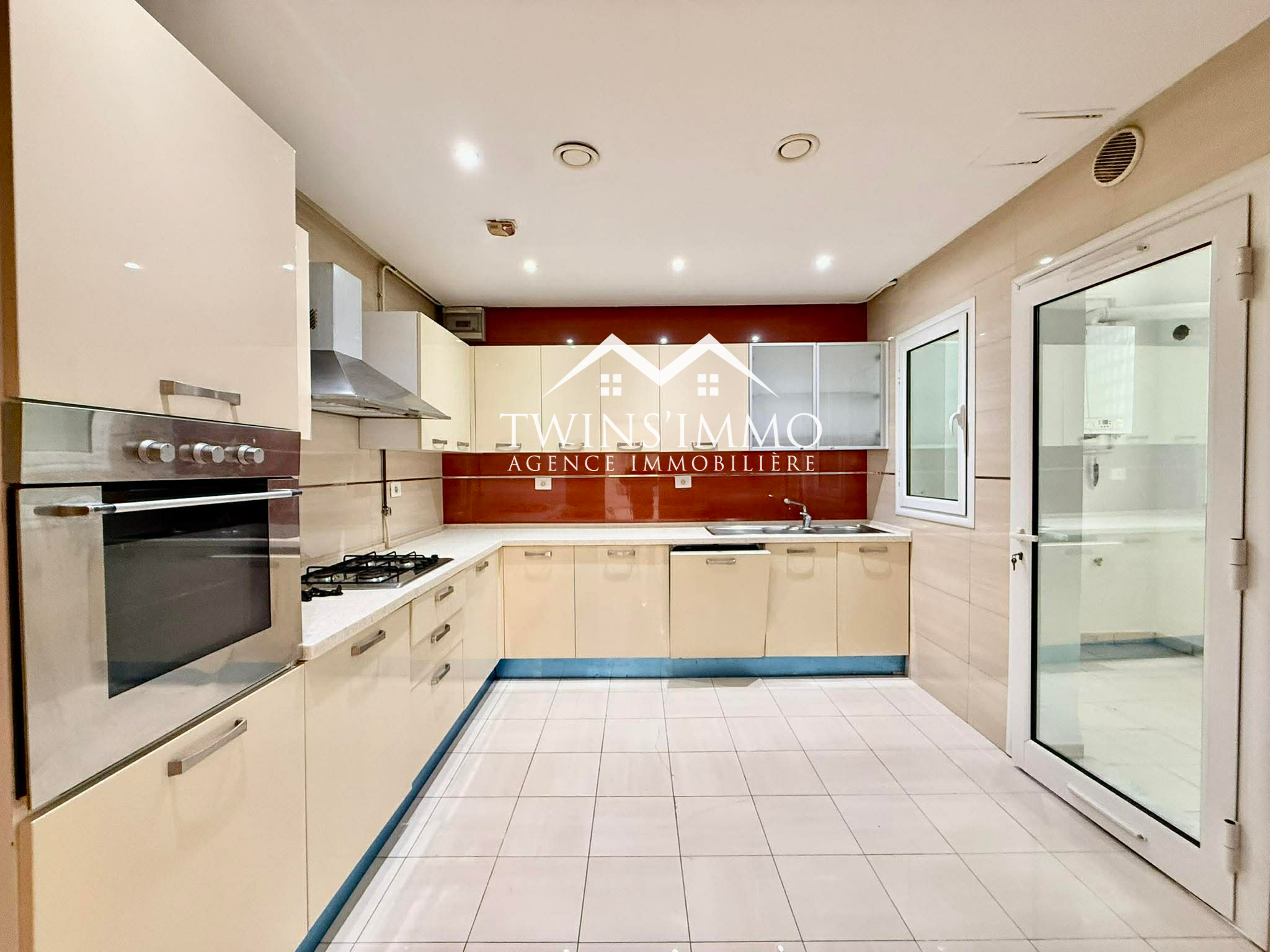 La Marsa&nbsp;Cite Du Stade&nbsp;Location&nbsp;Appart. 3 pi�ces&nbsp;Appartement s3 � la marsa relais