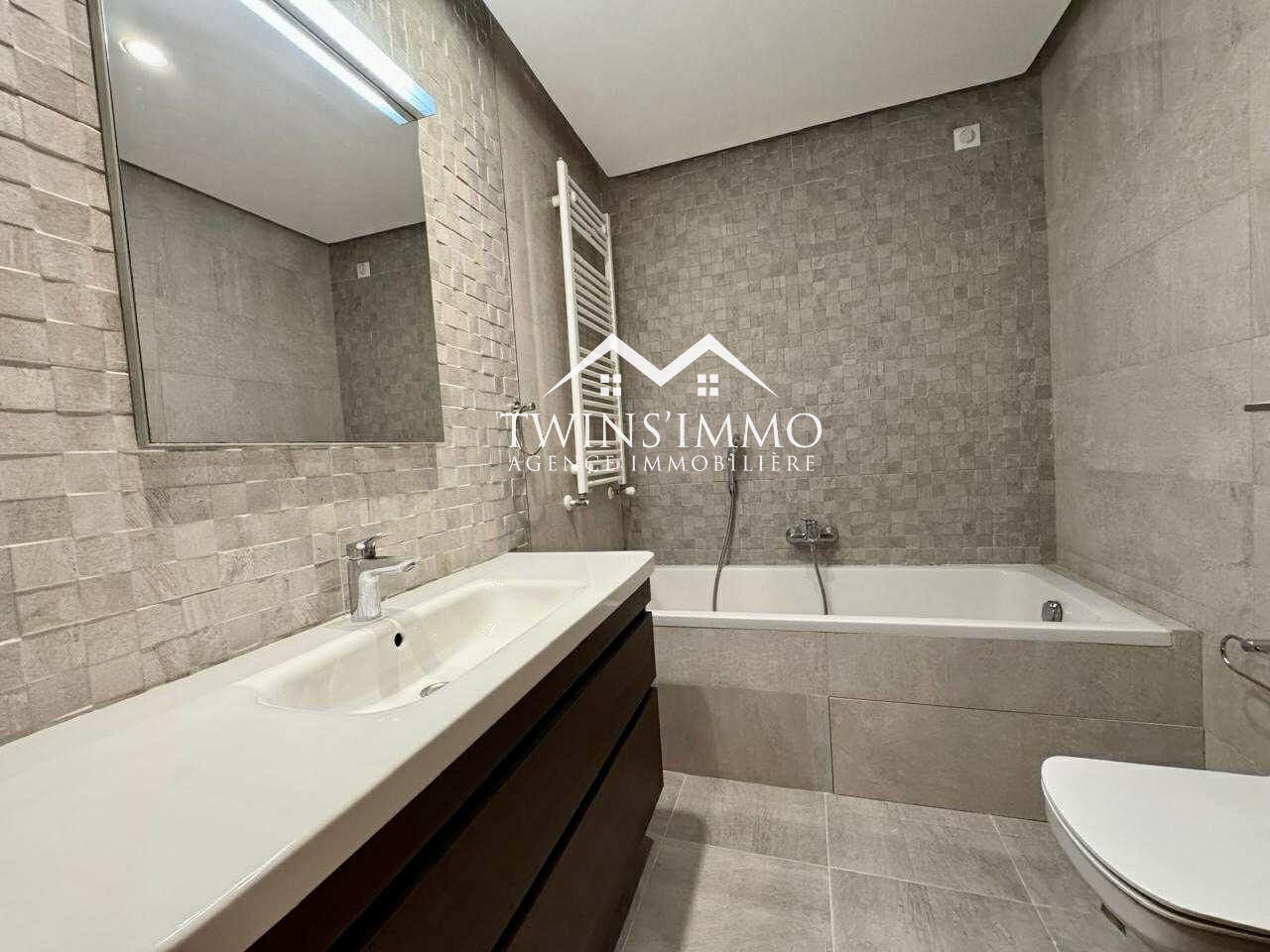 Ain Zaghouan&nbsp;Jardins de Carthage&nbsp;Location&nbsp;Appart. 2 pi�ces&nbsp;Appartement aux jardins de carthage