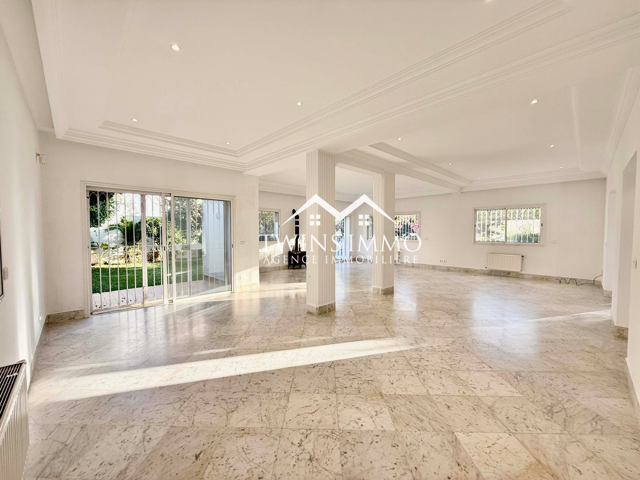 La Marsa&nbsp;Gammart&nbsp;Location&nbsp;Maisons&nbsp;Villa avec jardin et piscine � gammarth