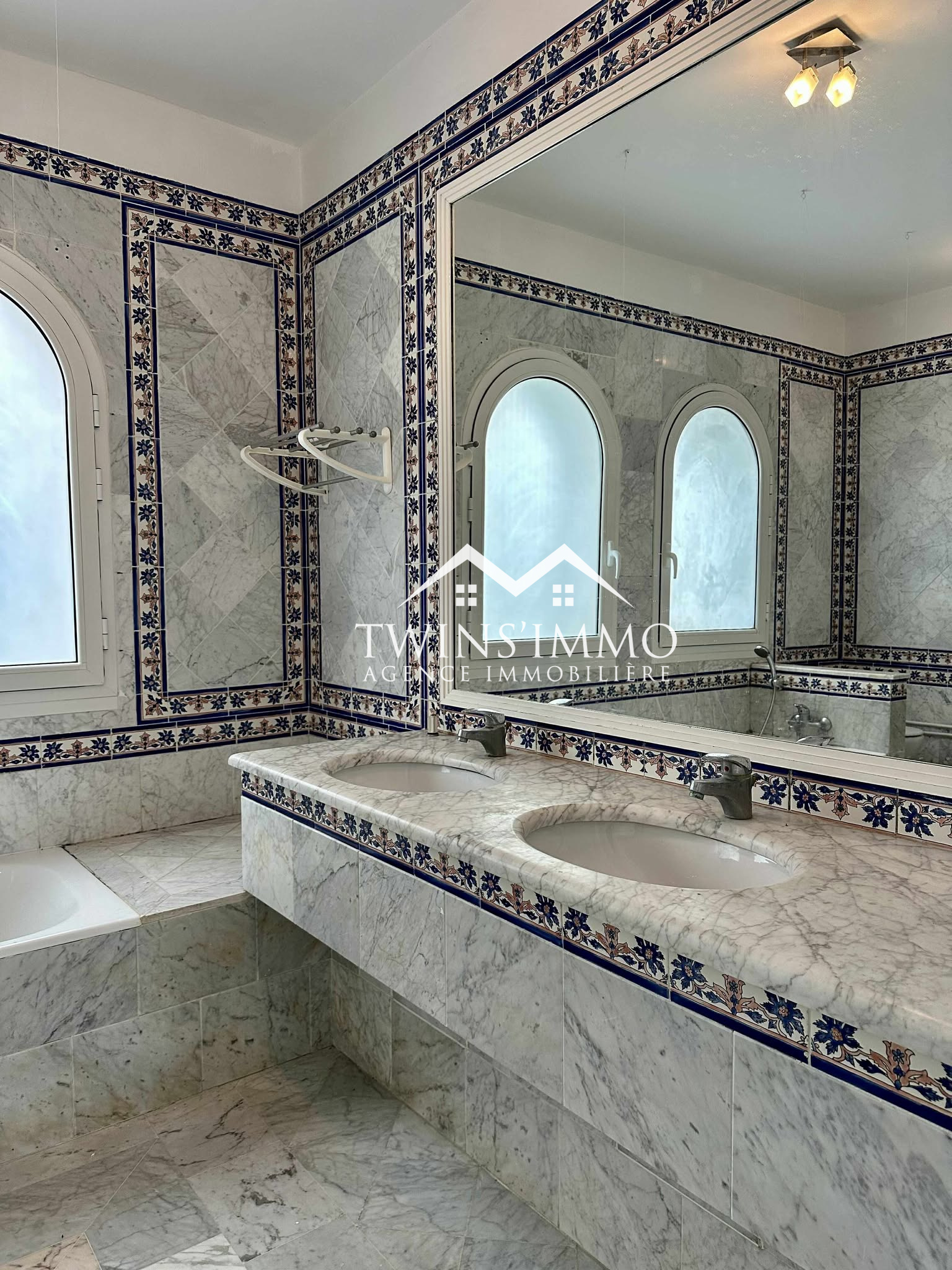 La Marsa&nbsp;Gammart&nbsp;Location&nbsp;Maisons&nbsp;Villa s4 au golden tulip gammarth