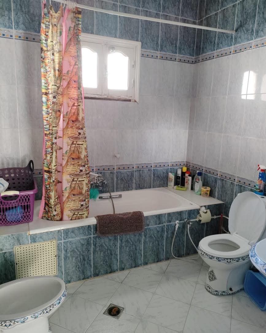 Sousse Jaouhara&nbsp;Sahloul&nbsp;Vente&nbsp;Appart. 3 pi�ces&nbsp;Une villa spacieuse avec jardin