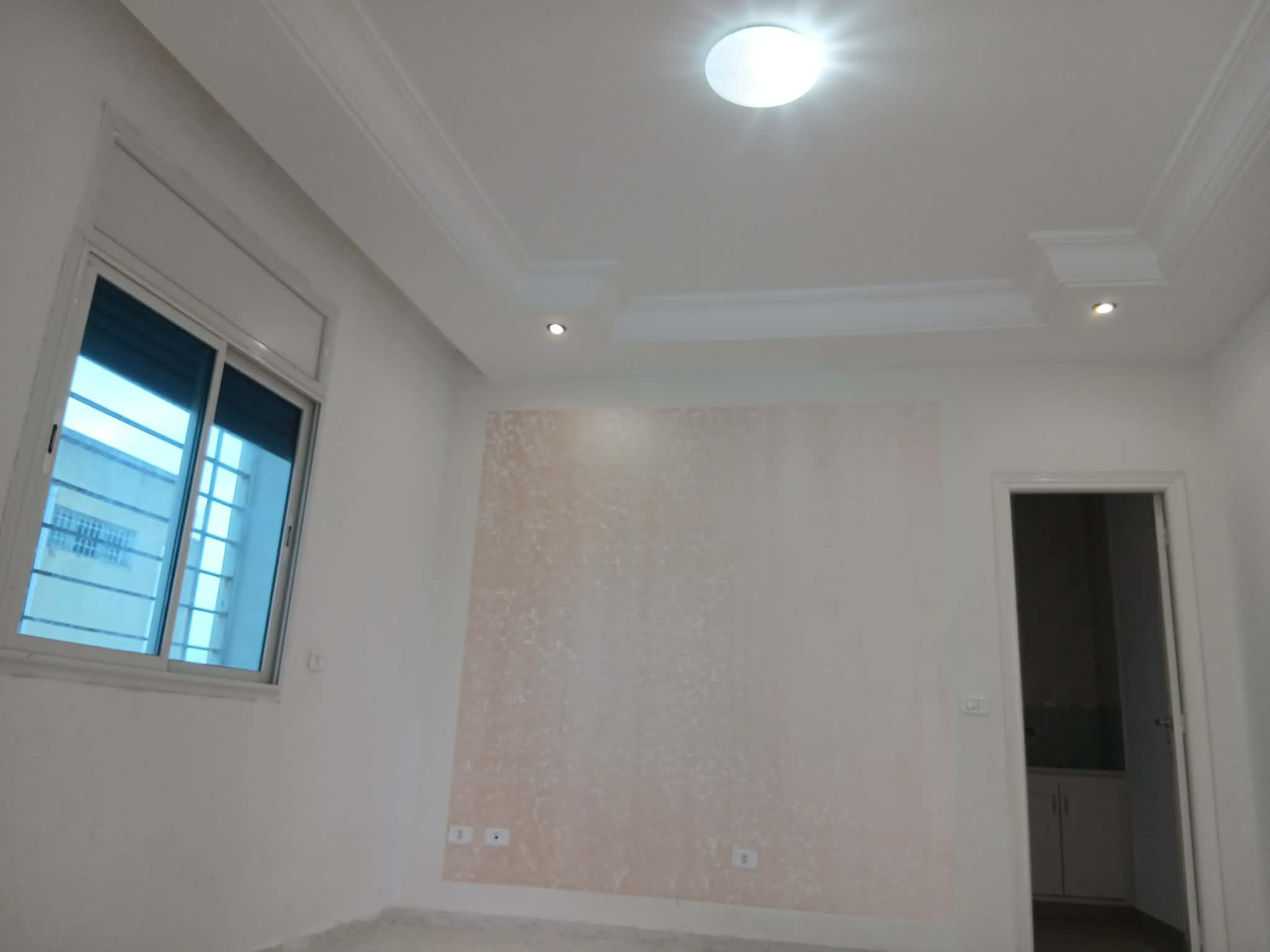 El Omrane Superieur&nbsp;El Omrane Superieur&nbsp;Location&nbsp;Appart. 1 pi�ce&nbsp;Studio pour fille ou coupe  a 100m arr�t de m�tro