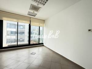 La Marsa&nbsp;Berge Du Lac&nbsp;Location&nbsp;Appart. 1 pi�ce&nbsp;Bureaux a4 lac 2 ref909a