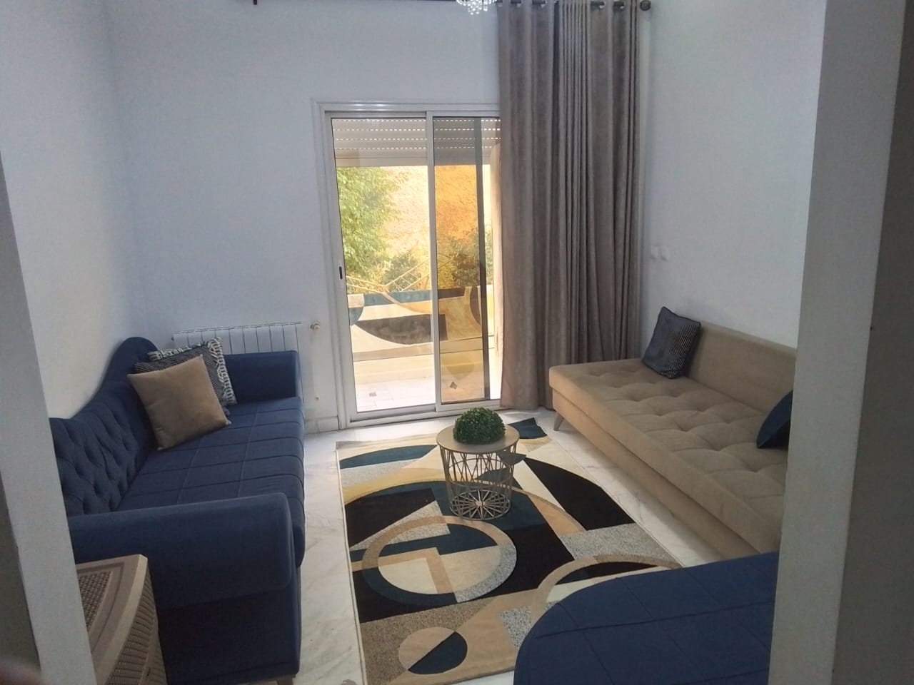 Ariana Ville&nbsp;Cite Ennasr 2&nbsp;Vente&nbsp;Appart. 4 pi�ces&nbsp;Apparemment  au rdc