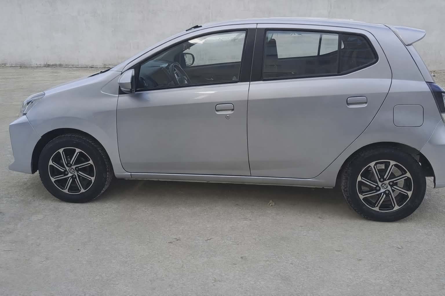 El Menzah&nbsp;El Manar 1&nbsp;Toyota&nbsp;Autre Mod�le&nbsp;Toyota agya en tres bon etat