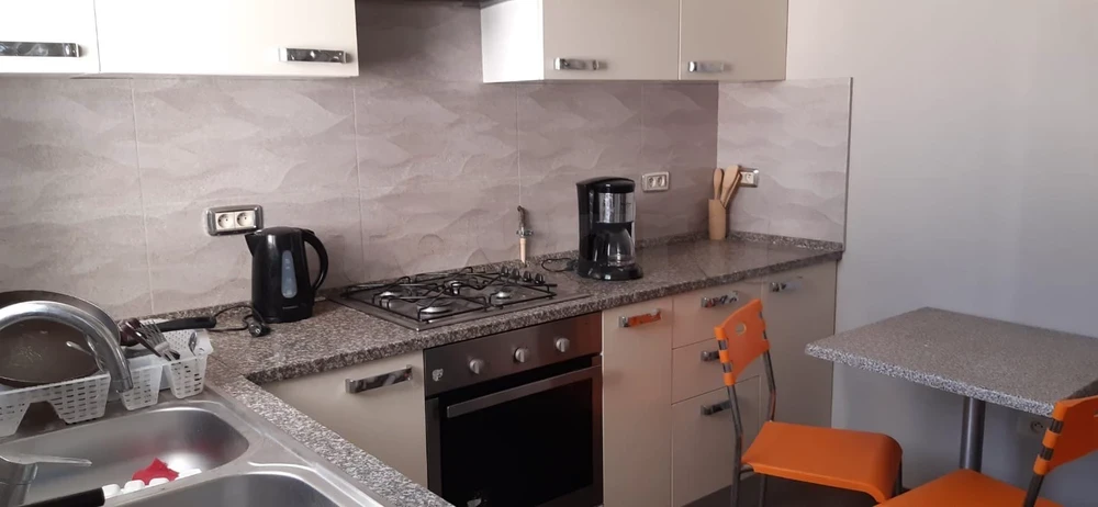 La Marsa&nbsp;Marsa Safsaf&nbsp;Location&nbsp;Appart. 2 pi�ces&nbsp;S plus 2 richement meubl�e face de l agora