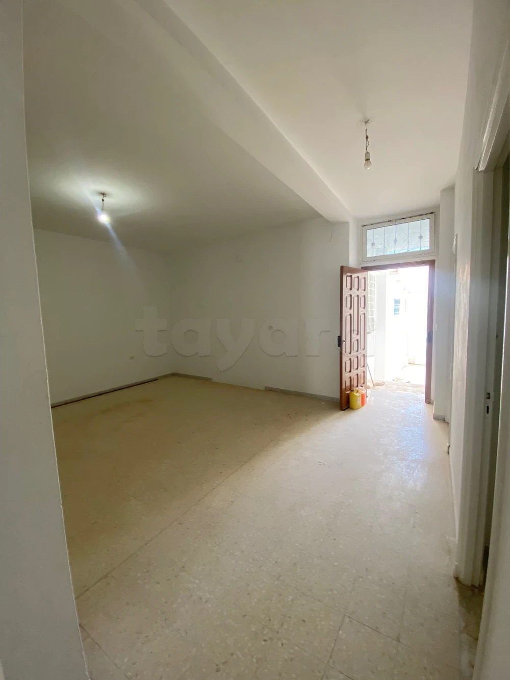 La Marsa&nbsp;Cite Bhar Lazreg&nbsp;Location&nbsp;Appart. 3 pi�ces&nbsp;S plus 3 avec petit jardin et place de voiture
