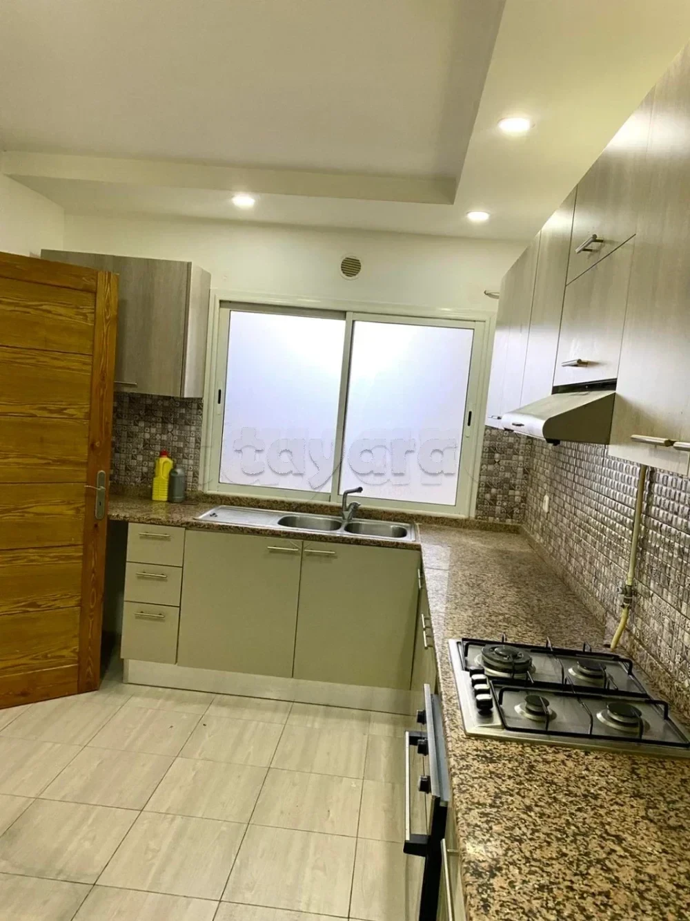 La Marsa&nbsp;Cite Bhar Lazreg&nbsp;Location&nbsp;Appart. 2 pi�ces&nbsp;S plus 2 de haut standing