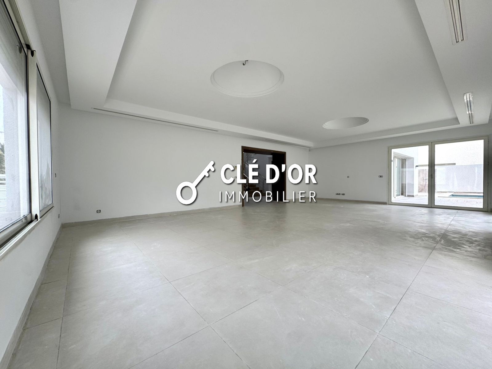 La Marsa&nbsp;Gammart&nbsp;Location&nbsp;Autre&nbsp;Une joli villa avec piscine � gammarth