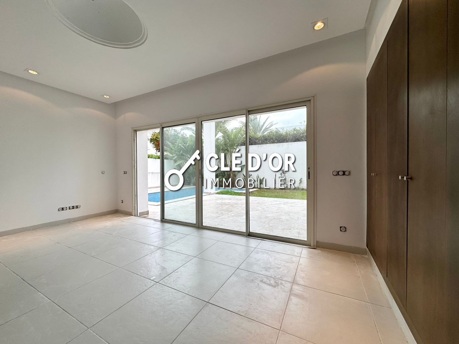 La Marsa&nbsp;Gammart&nbsp;Location&nbsp;Autre&nbsp;Une joli villa avec piscine � gammarth