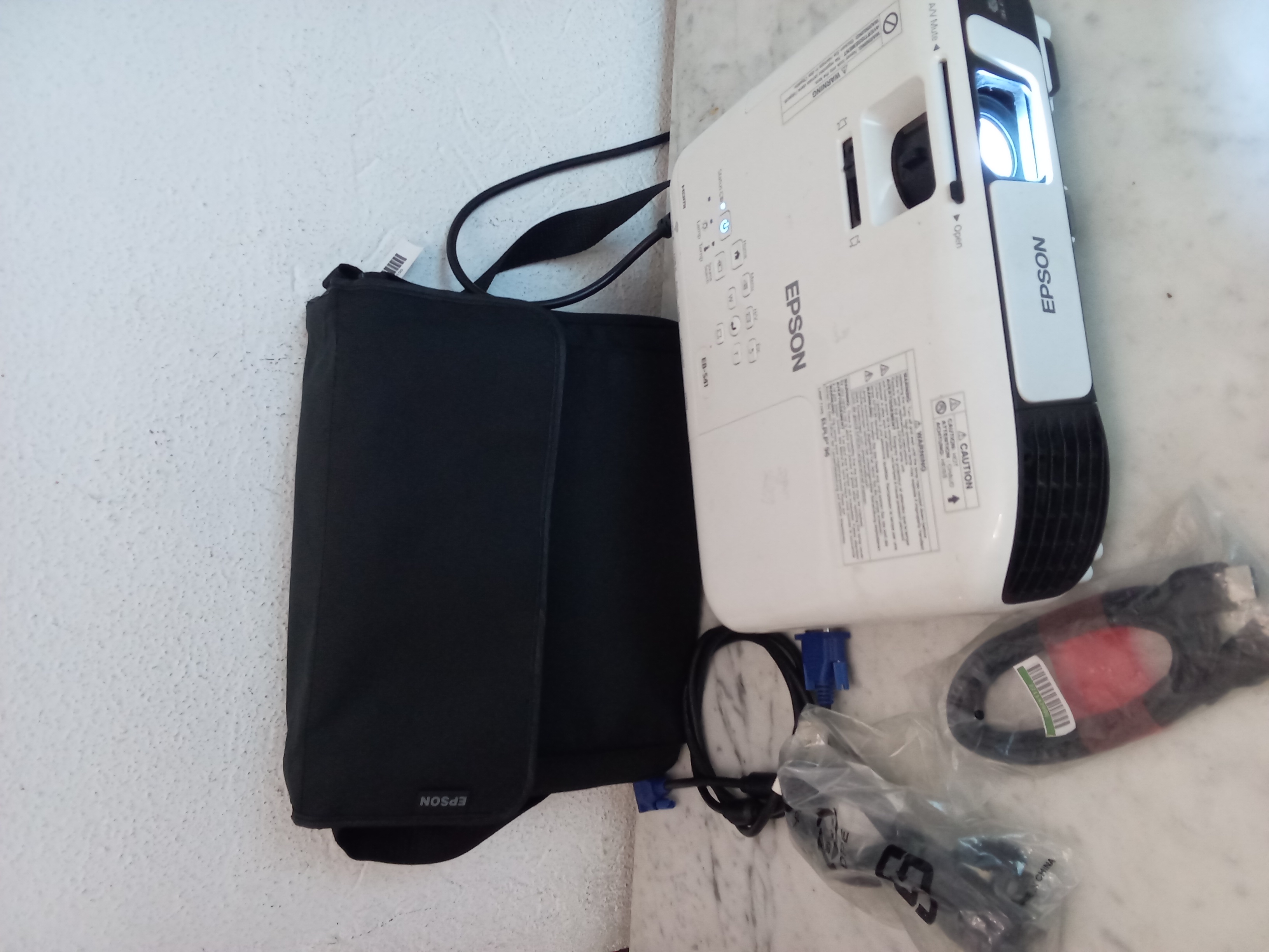 Ben Arous&nbsp;Ben Arous&nbsp;Autre&nbsp;Autre&nbsp;Videoprojecteur epson s41