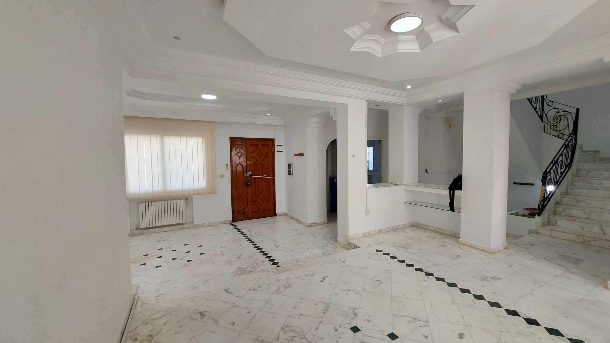 La Marsa&nbsp;Berge Du Lac&nbsp;Location&nbsp;Appart. 4 pi�ces&nbsp;Triplex s4 � usage bureautique au lac 1