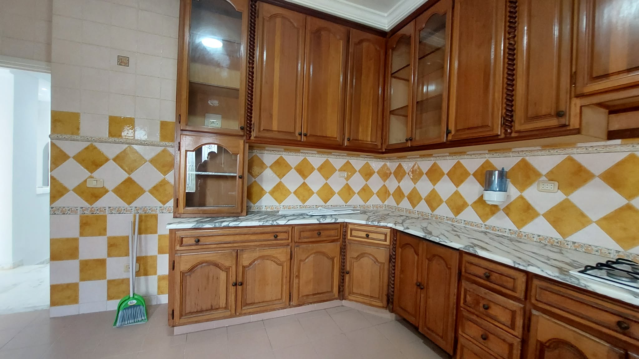 La Marsa&nbsp;Berge Du Lac&nbsp;Location&nbsp;Appart. 4 pi�ces&nbsp;Triplex s4 � usage bureautique au lac 1