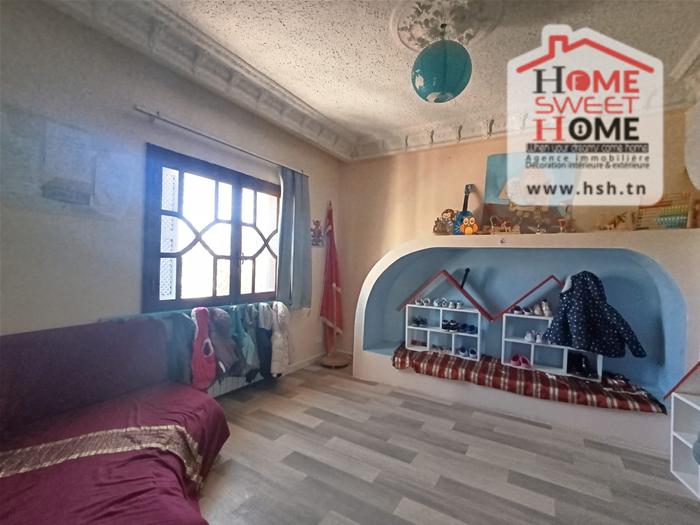 La Marsa&nbsp;Sidi Daoud&nbsp;Location&nbsp;Appart. 4 pi�ces&nbsp;Etage de villa s3 carla au ain zaghouen nord