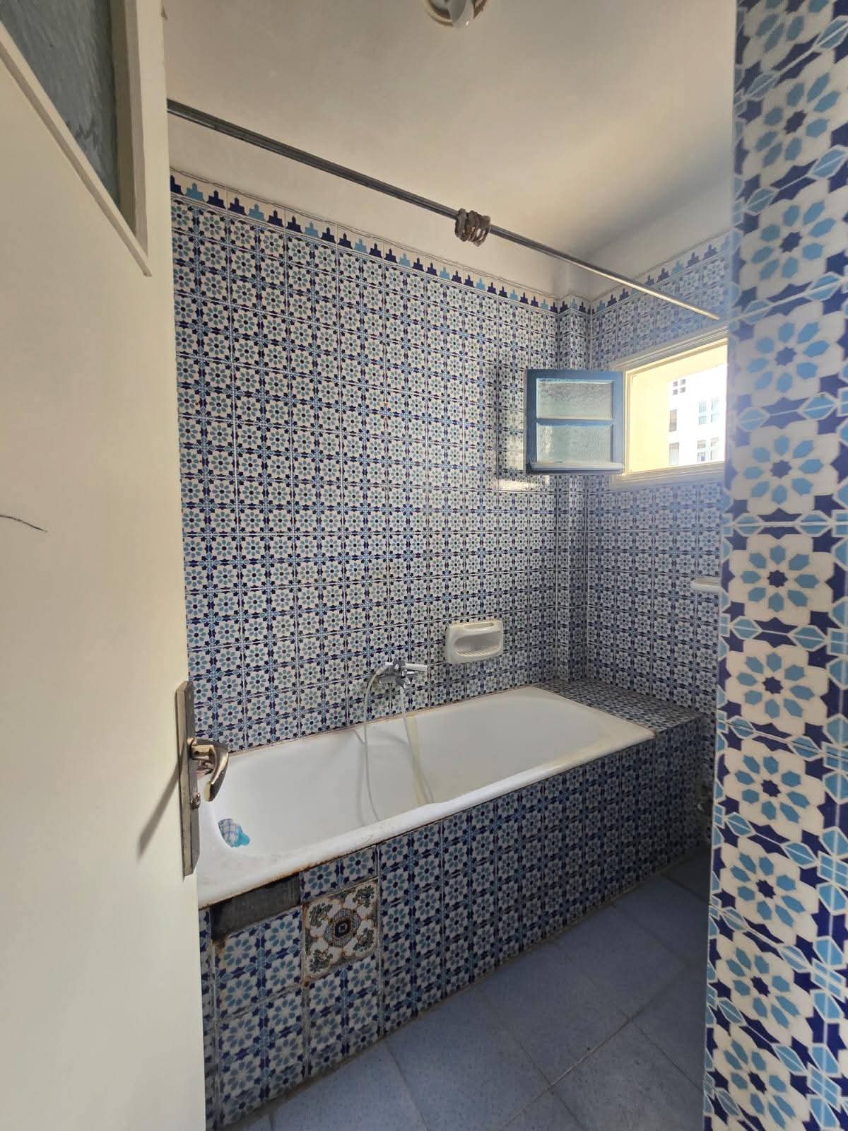 Akouda&nbsp;Chatt Meriem&nbsp;Vente&nbsp;Appart. 2 pi�ces&nbsp;Appartement s3  khezama est plein zone touristique