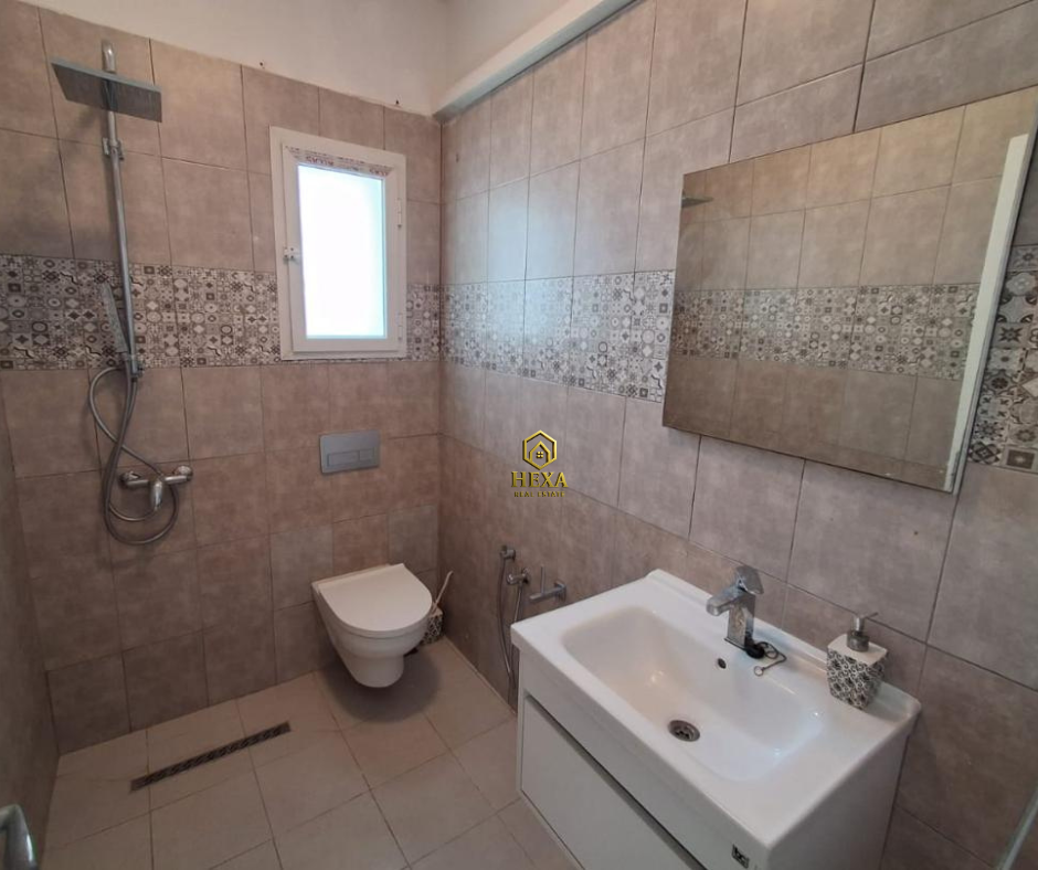 La Marsa&nbsp;Cite El Khalil&nbsp;Location&nbsp;Maisons&nbsp;Villa s5 � la marsa avec piscine et jardin