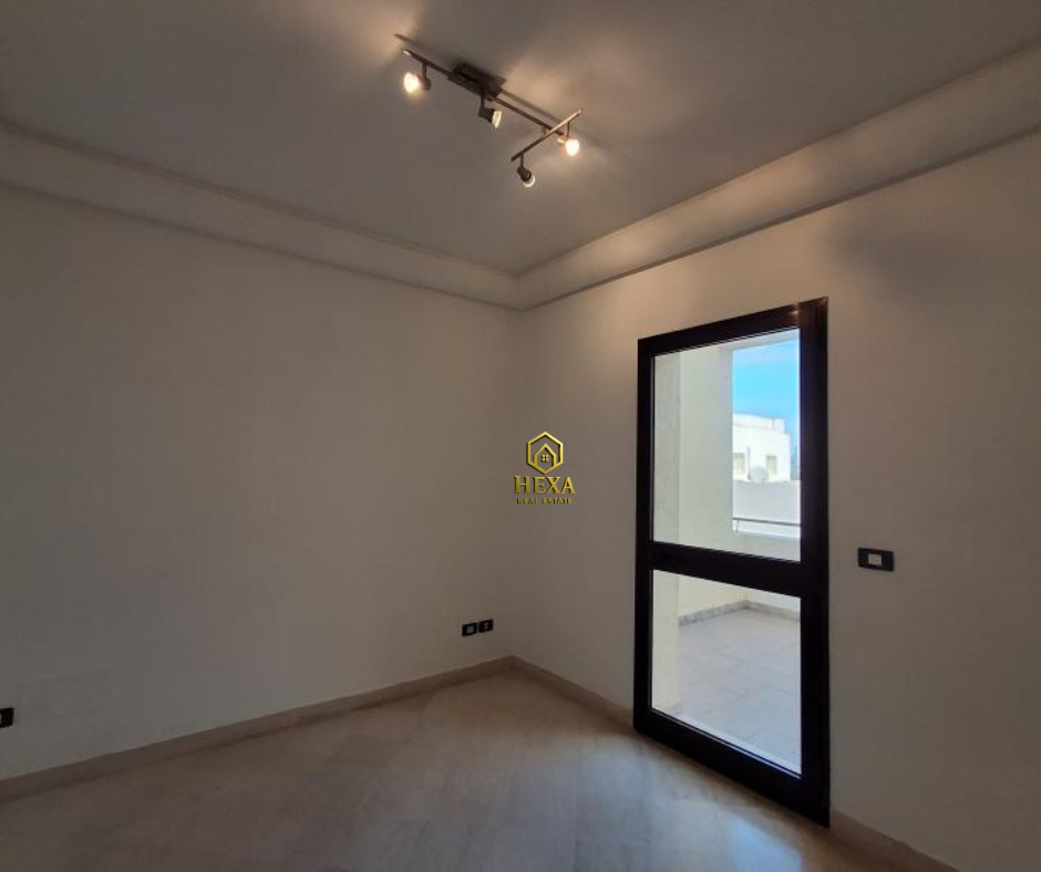 La Marsa&nbsp;Berge Du Lac&nbsp;Location&nbsp;Surfaces&nbsp;Hall 2 au lac 1 avec balcon