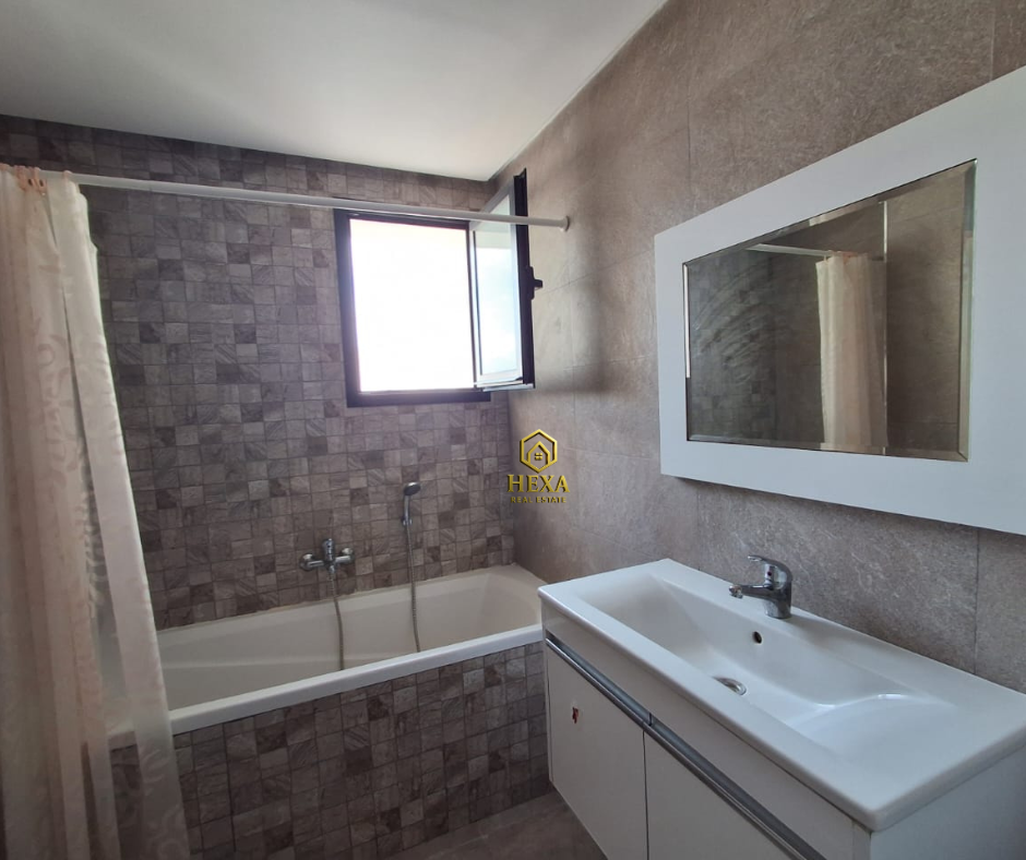 Ain Zaghouan&nbsp;Jardins de Carthage&nbsp;Location&nbsp;Appart. 4 pi�ces&nbsp;Appartement s3 aux jardins de carthage avec balcon