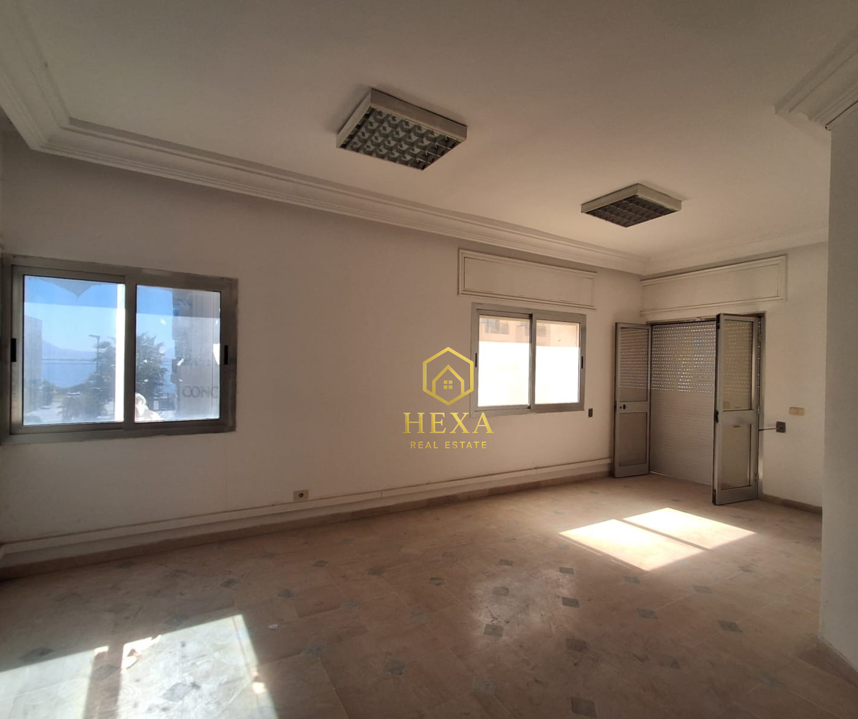 La Marsa&nbsp;Berge Du Lac&nbsp;Location&nbsp;Surfaces&nbsp;App s3 � usage bureautique au lac 1