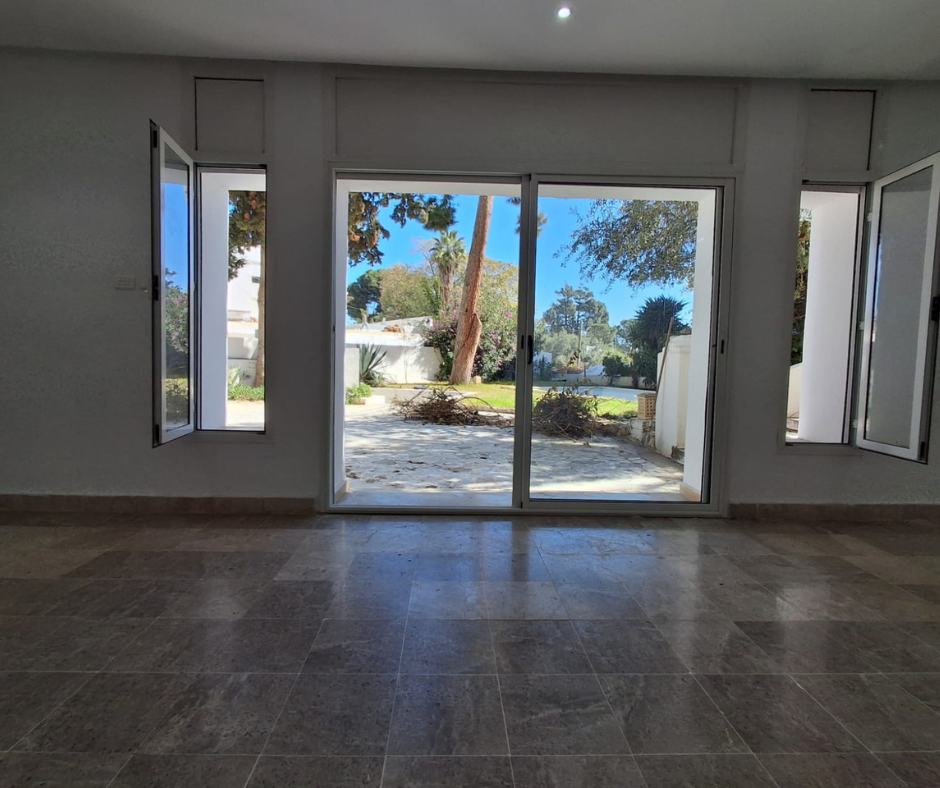 La Marsa&nbsp;Gammart&nbsp;Location&nbsp;Maisons&nbsp;Villa s5 avec piscine et jardin a gammarth