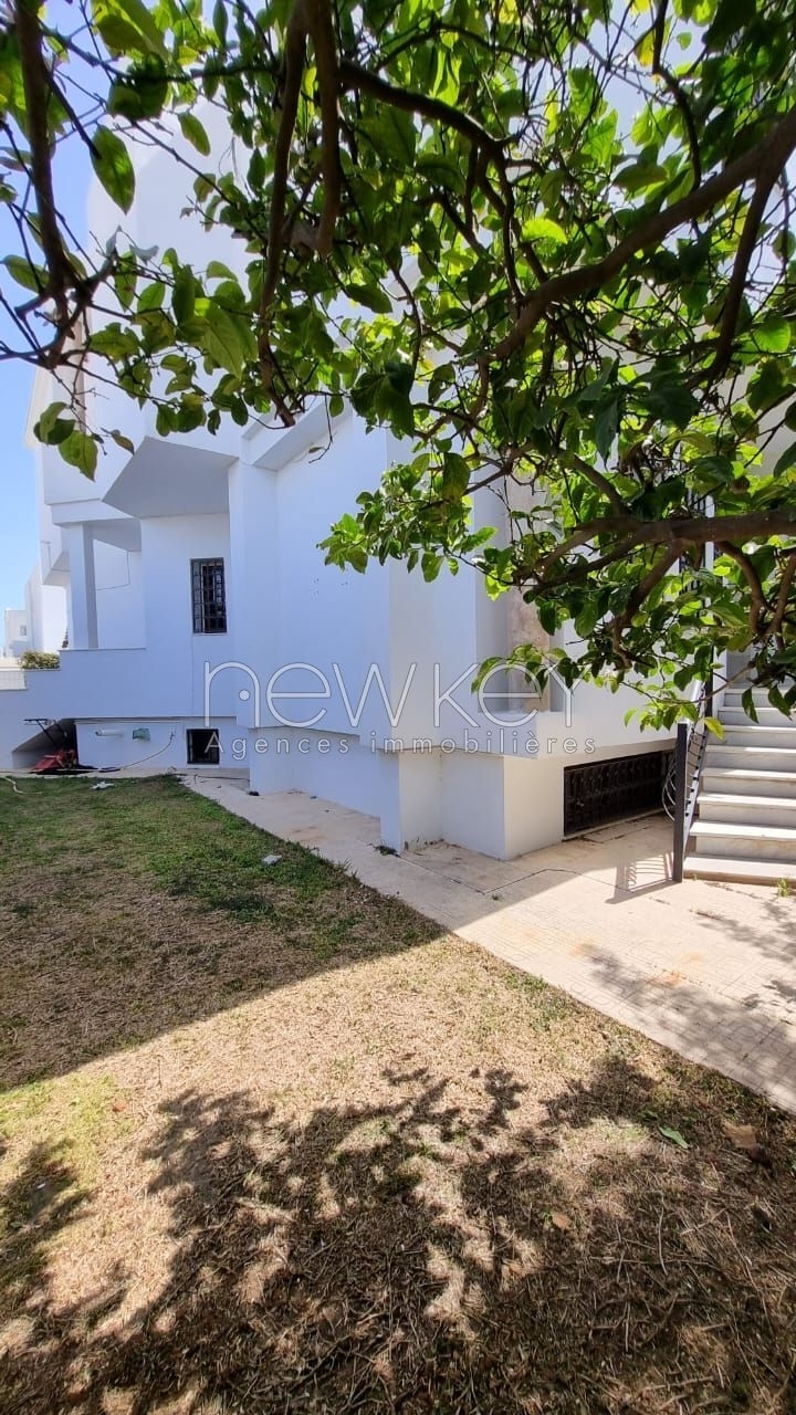 La Marsa&nbsp;Gammart&nbsp;Location&nbsp;Maisons&nbsp;Villa s4 avec jardin � la marsa