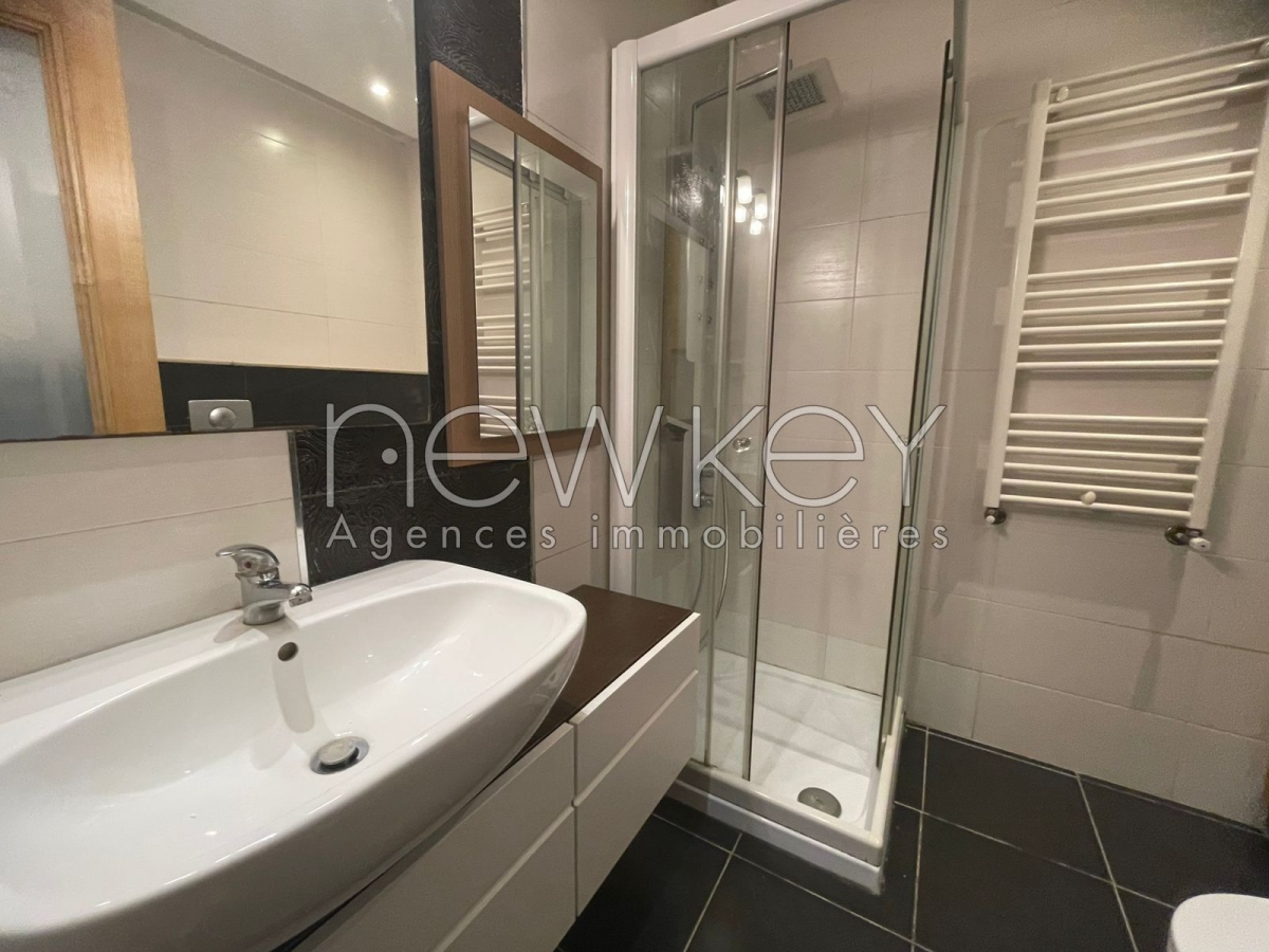 La Marsa&nbsp;El Aouina&nbsp;Location&nbsp;Appart. 4 pi�ces&nbsp;S3 � la marsa stade