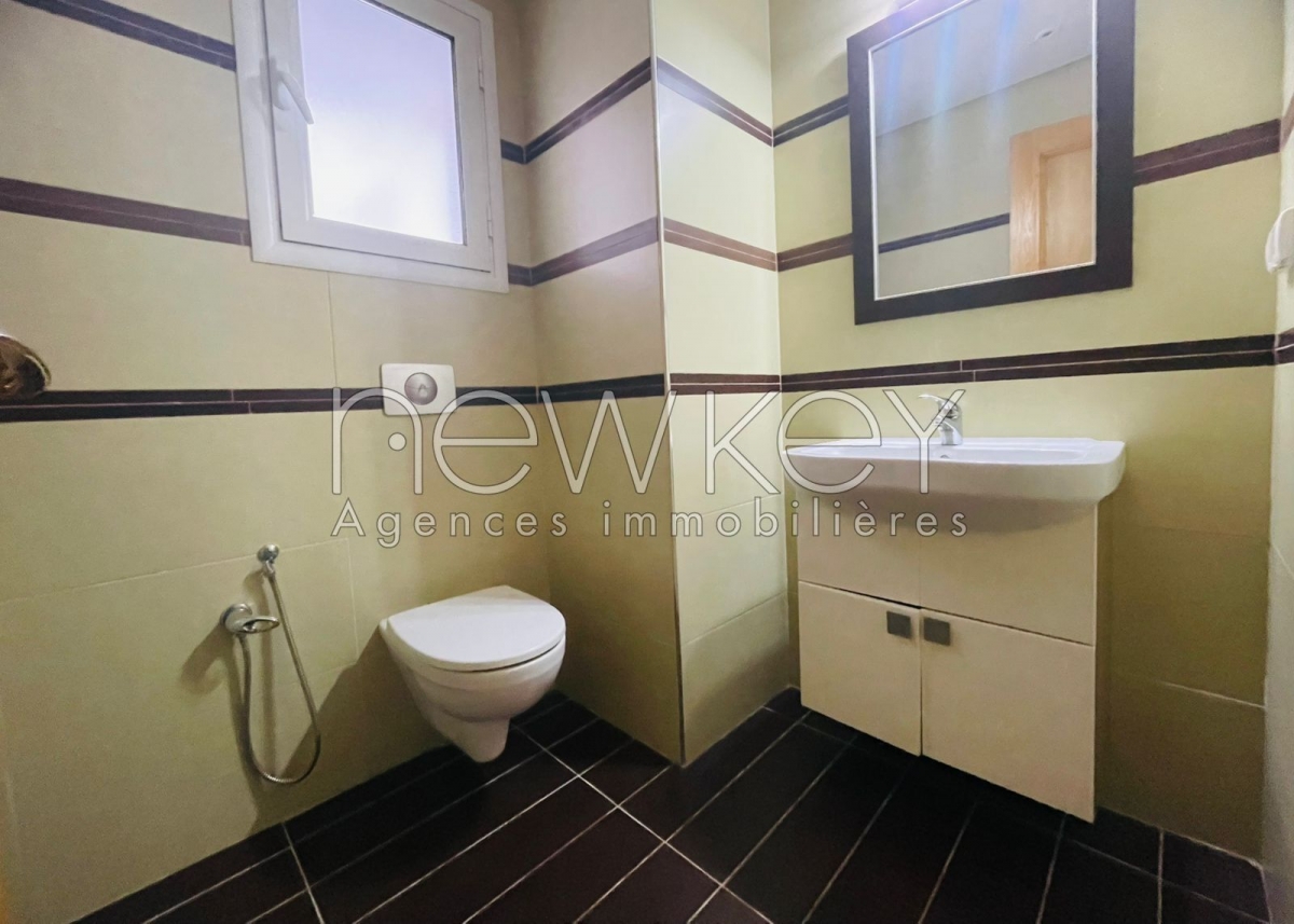 La Marsa&nbsp;El Aouina&nbsp;Location&nbsp;Appart. 4 pi�ces&nbsp;S3 � la marsa stade