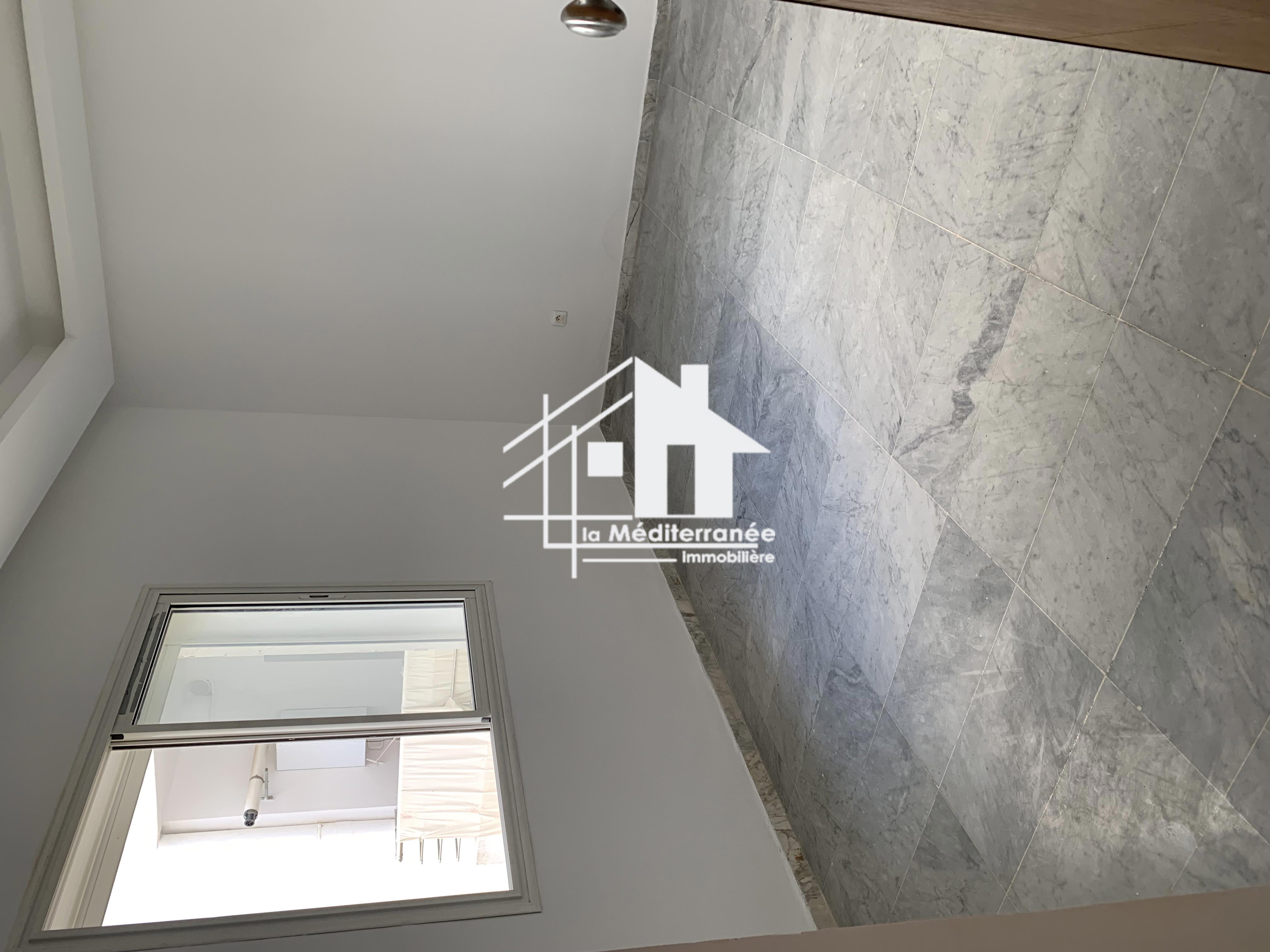 Ariana Ville&nbsp;Cite Ennasr 2&nbsp;Vente&nbsp;Appart. 1 pi�ce&nbsp;Un appartement s plus 1 � ennasr