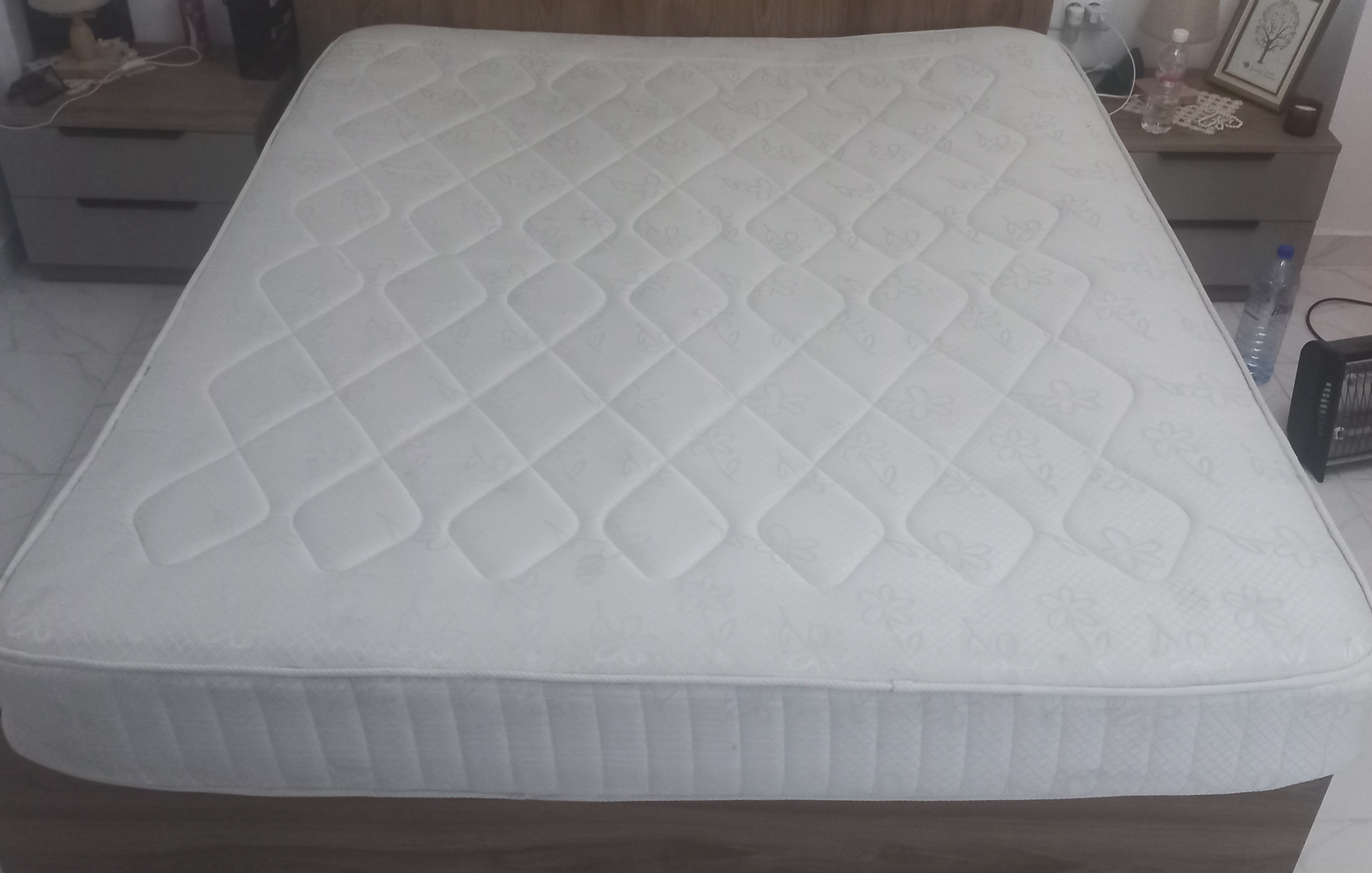 El Ouerdia&nbsp;El Ouerdia&nbsp;Autres meubles&nbsp;Autres&nbsp;Matelas 2 places