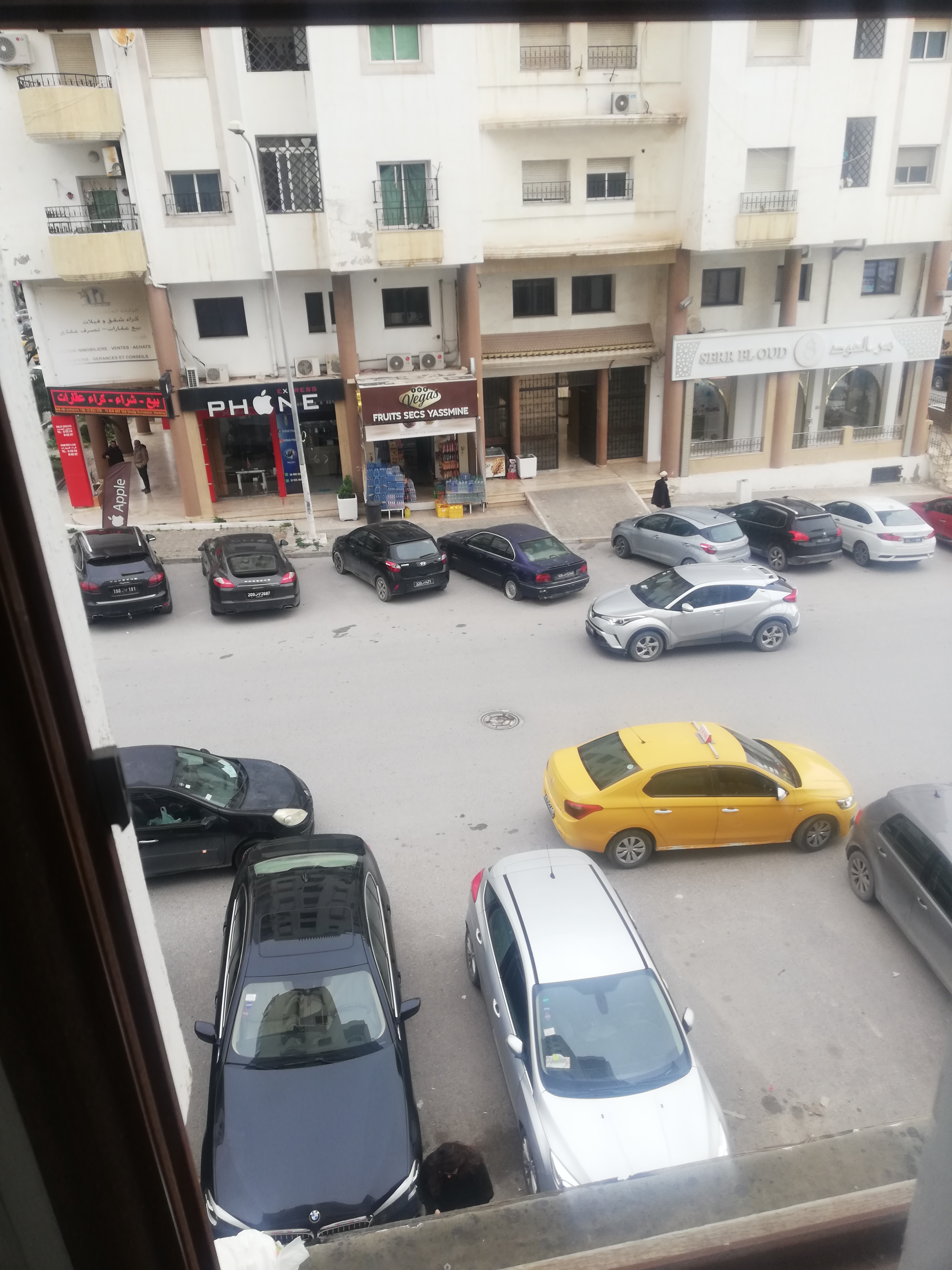 Ariana Ville&nbsp;Cite Ennasr 1&nbsp;Location&nbsp;Appart. 1 pi�ce&nbsp;Bureau au centre cit� ennasr