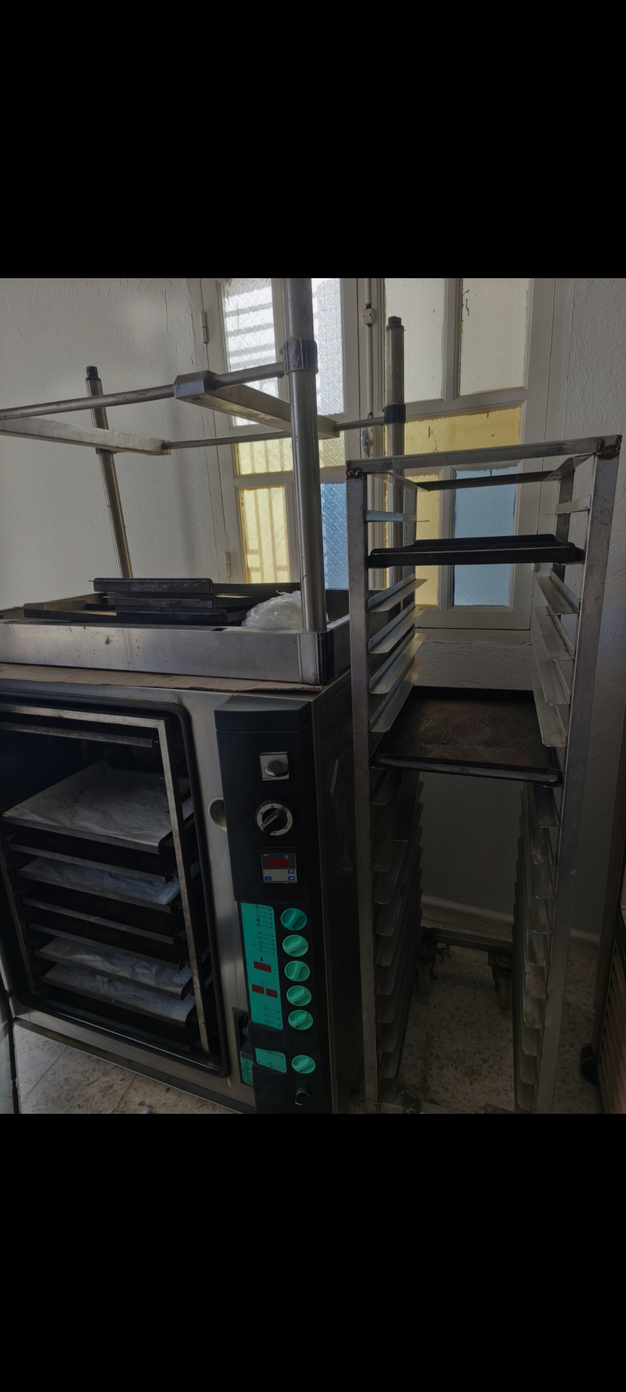 Ksibet El Mediouni&nbsp;Cite Ennadhour 2&nbsp;Four encastrable&nbsp;Autre&nbsp;Four professionnel �lectrique