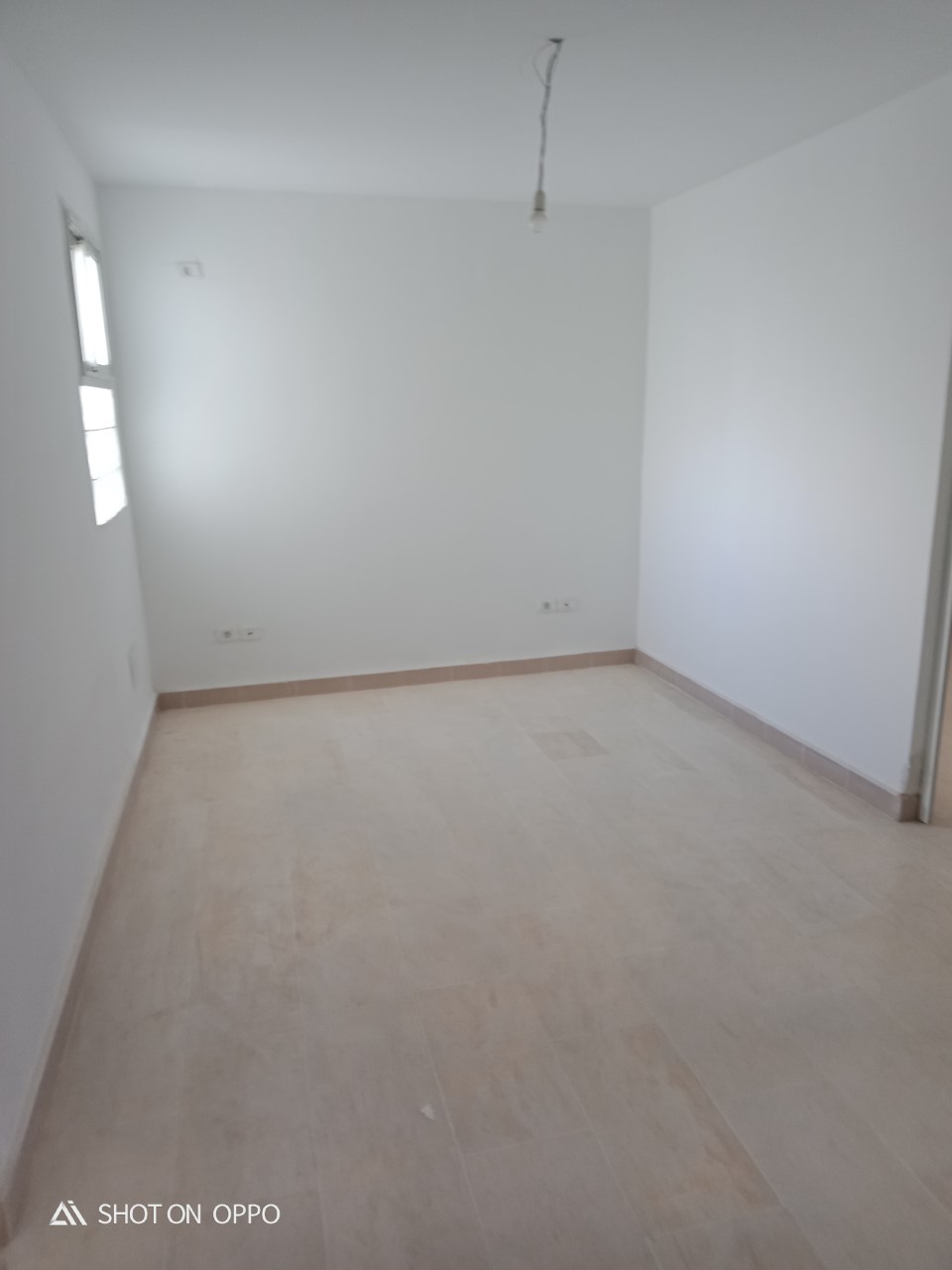 Hammam Lif&nbsp;Hammam Lif&nbsp;Location&nbsp;Appart. 1 pi�ce&nbsp;Bureau � hammam lif