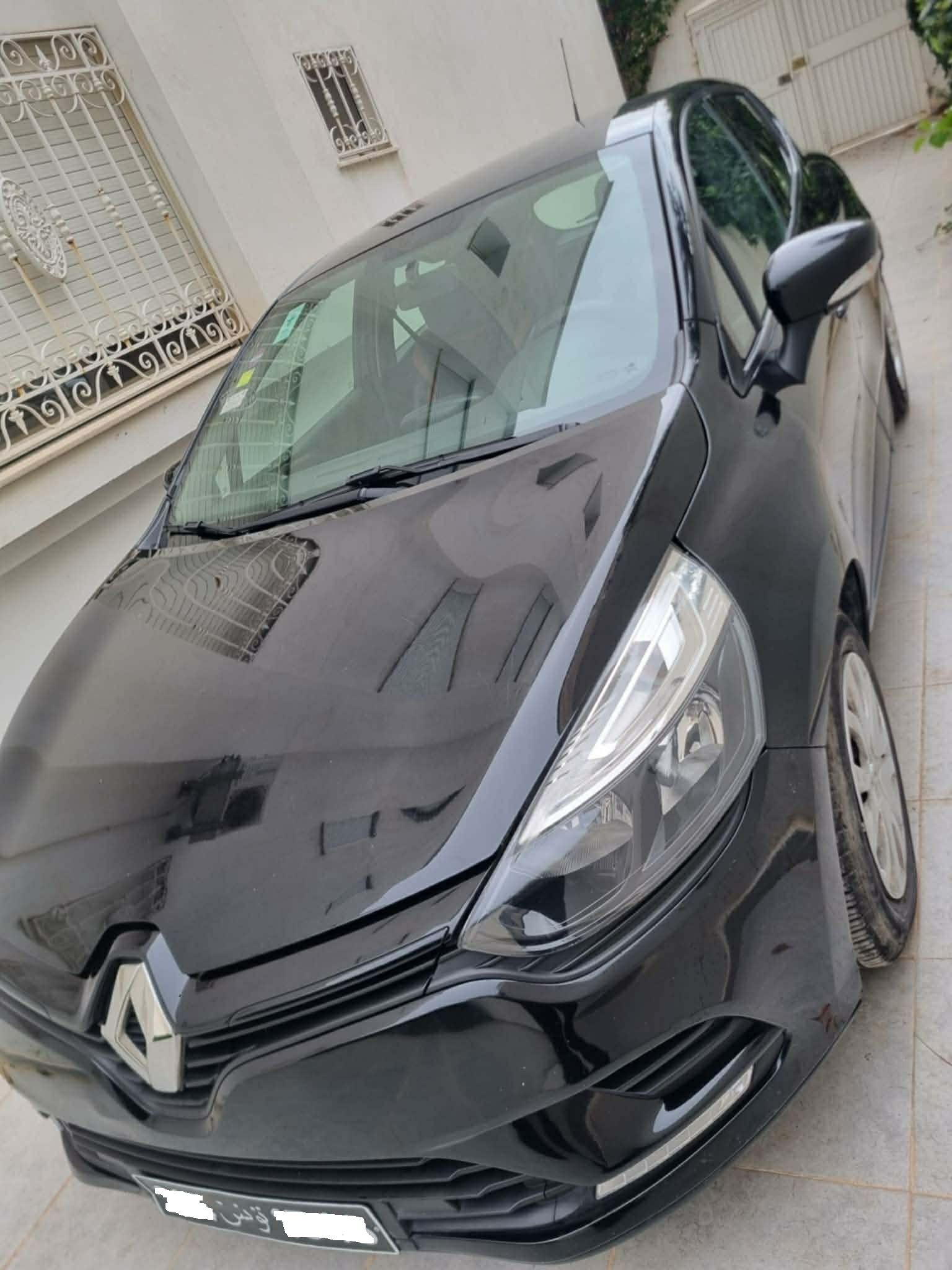 El Mourouj&nbsp;Residence Jinene El Mourouj&nbsp;Renault&nbsp;Clio&nbsp;Belle voiure renault clio