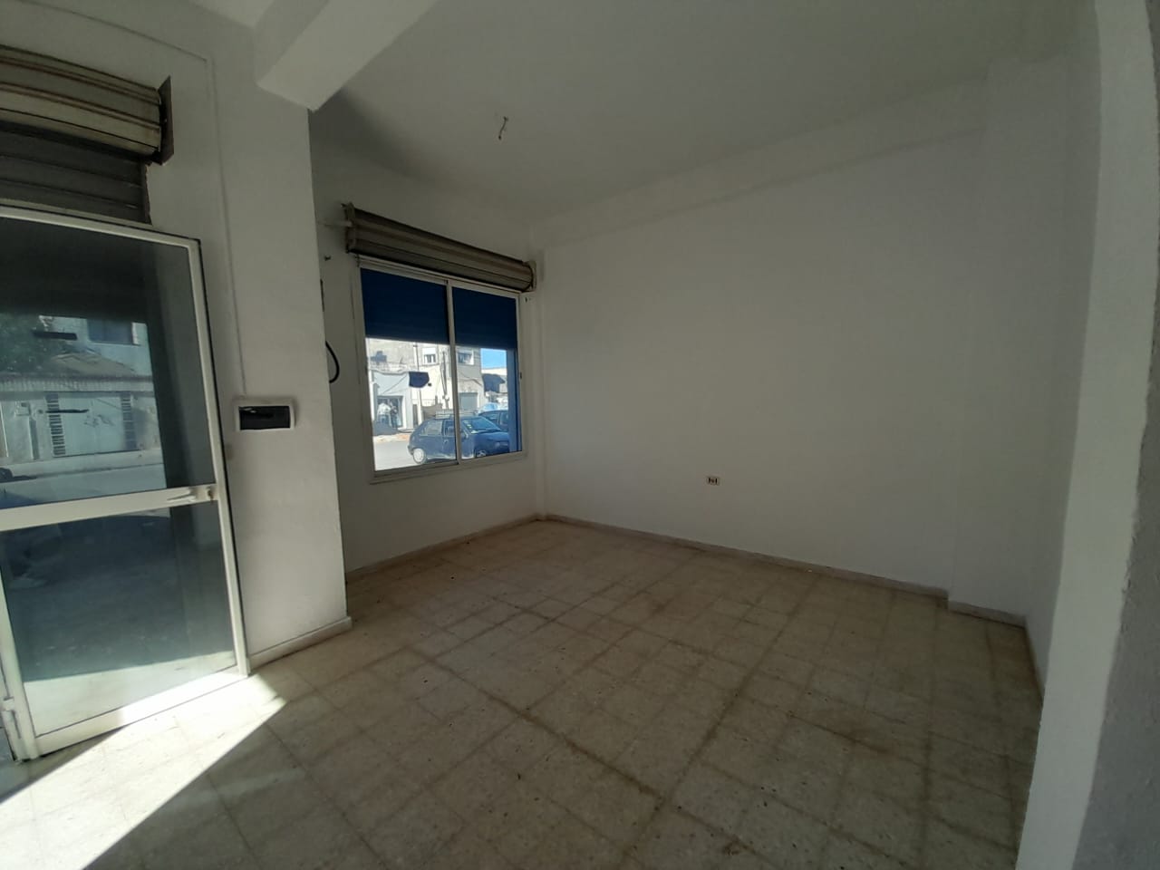 Bou Mhel El Bassatine&nbsp;Bou Mhel&nbsp;Location&nbsp;Appart. 1 pi�ce&nbsp;Un local commercial a boumhal