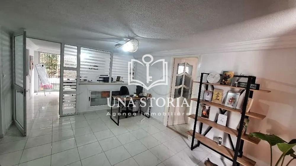 Ariana Ville&nbsp;El Menzah 6&nbsp;Location&nbsp;Autre&nbsp;Un rez de jardin � usage bureautique