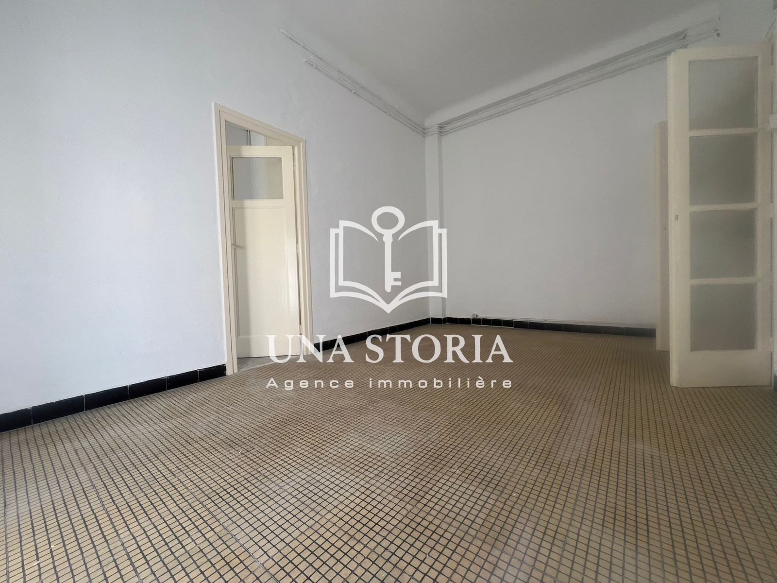 Bab Bhar&nbsp;Republique&nbsp;Vente&nbsp;Autre&nbsp;Immeuble au plein centre ville