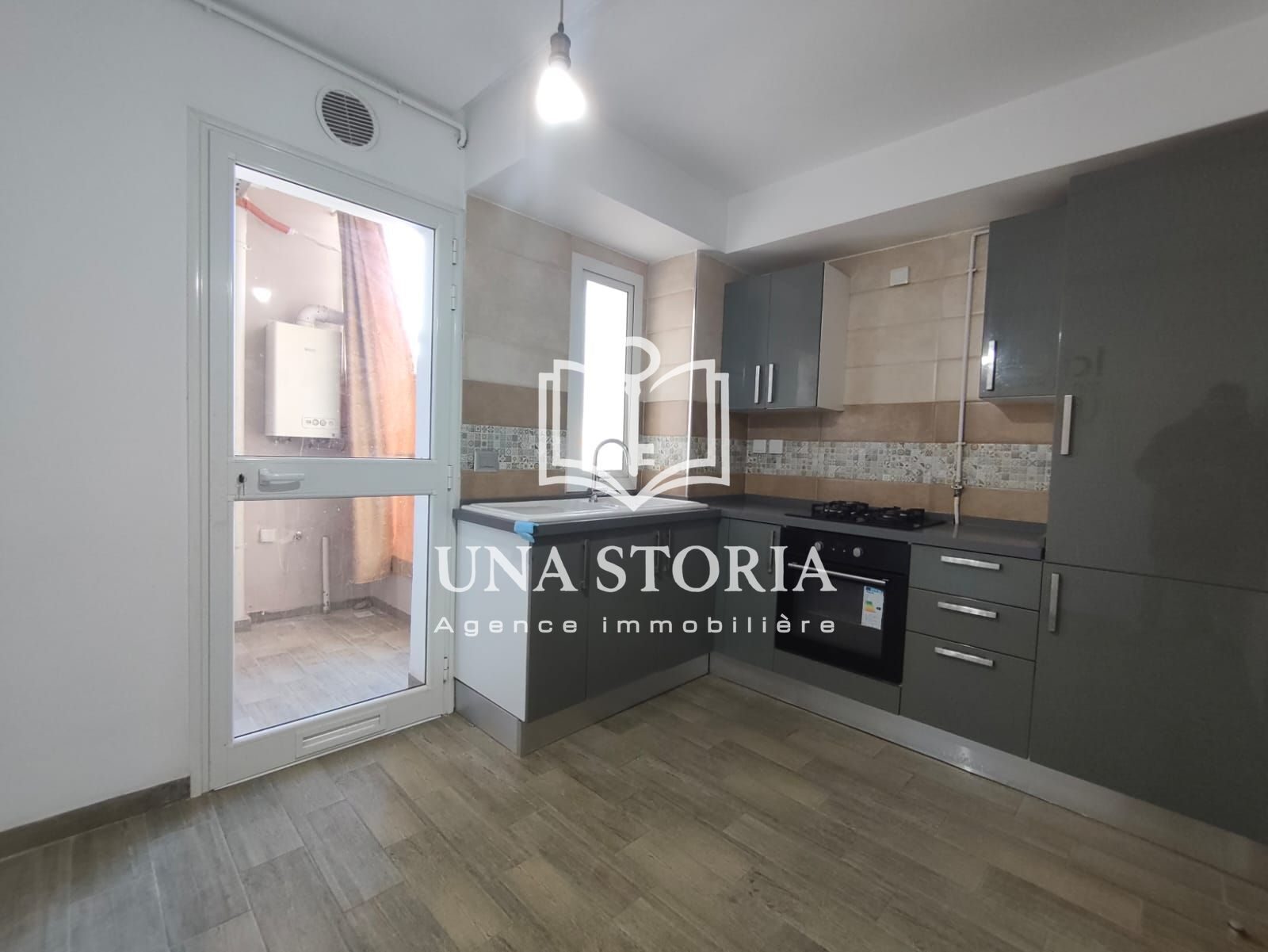 La Marsa&nbsp;El Aouina&nbsp;Location&nbsp;Appart. 3 pi�ces&nbsp;Appartement s plus 2 vide � l'aouina