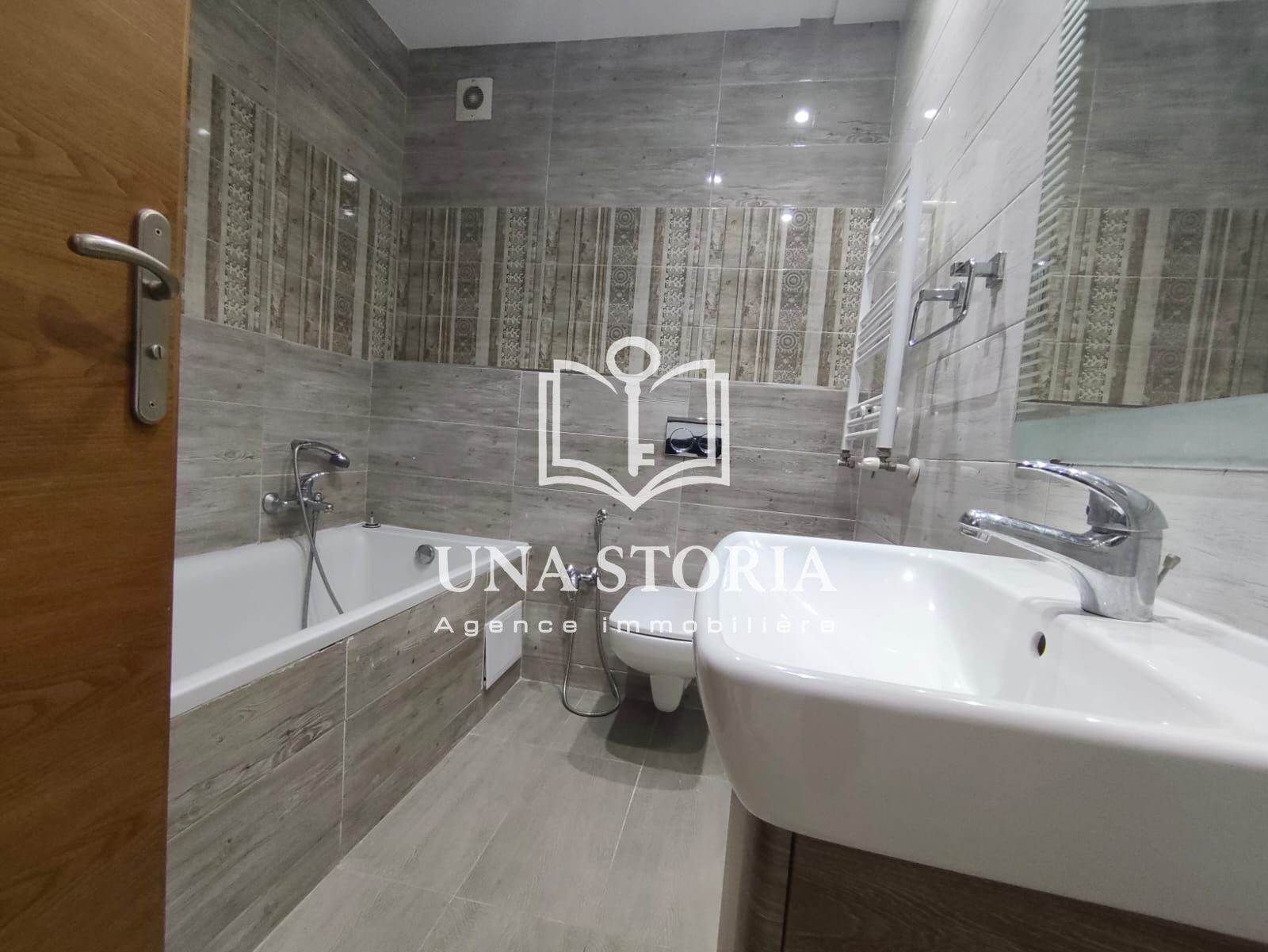 La Marsa&nbsp;El Aouina&nbsp;Location&nbsp;Appart. 3 pi�ces&nbsp;Appartement s plus 2 vide � l'aouina