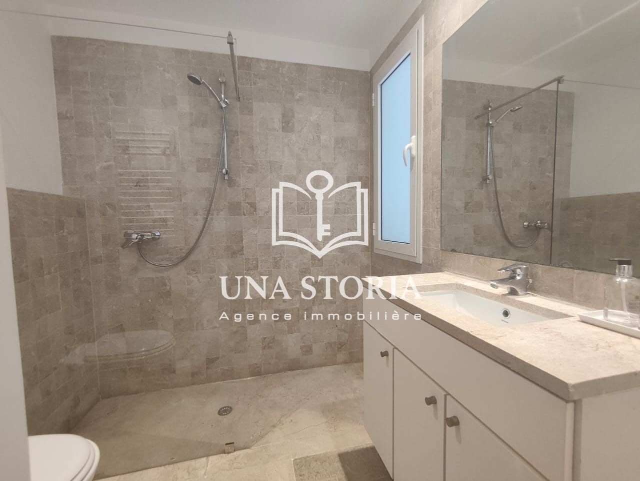 La Marsa&nbsp;El Aouina&nbsp;Location&nbsp;Appart. 3 pi�ces&nbsp;App s plus 2 meubl� � lac 2