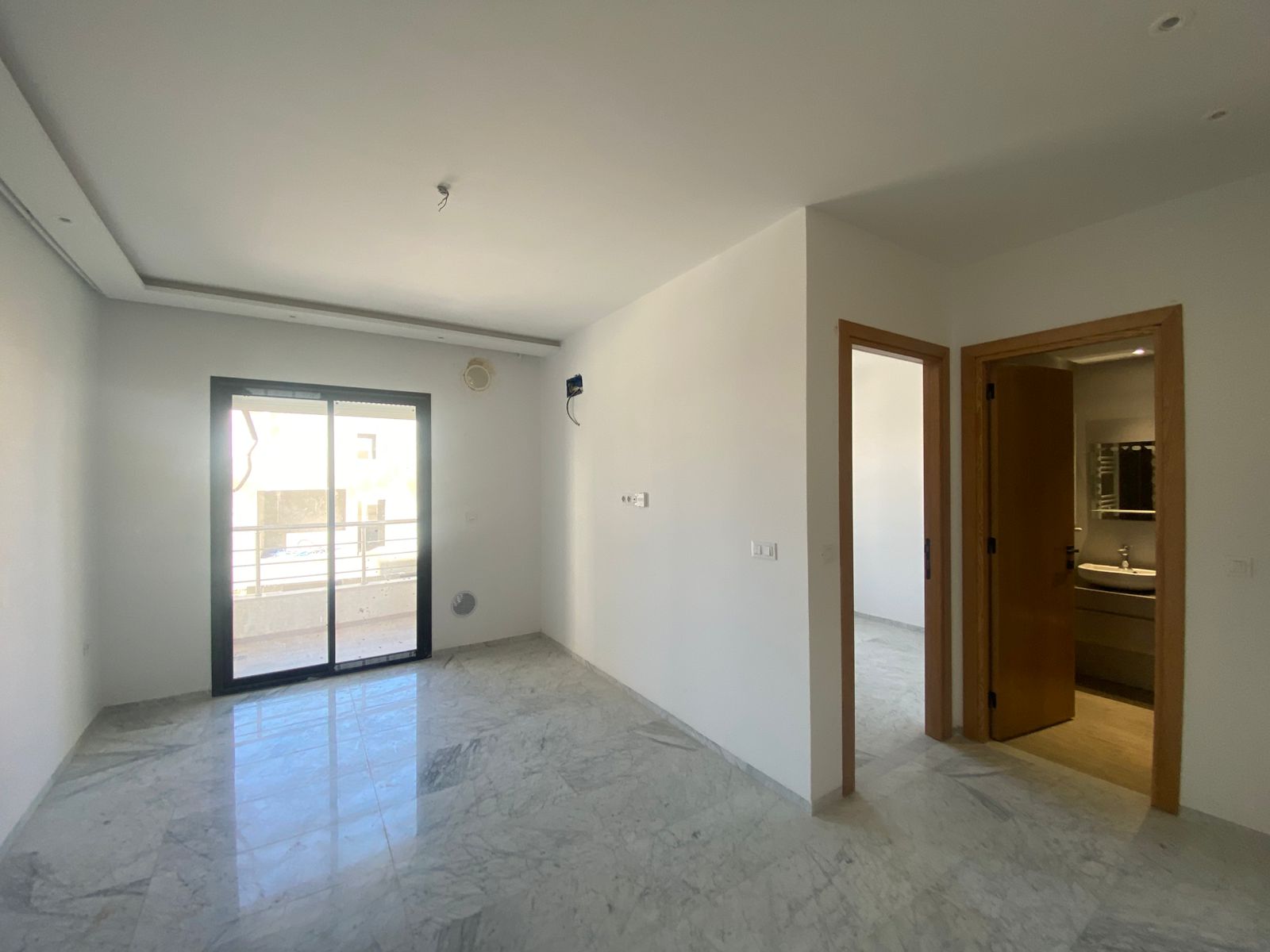 Ariana Ville&nbsp;Riadh Landlous&nbsp;Location&nbsp;Appart. 2 pi�ces&nbsp;App s1 pour usage bureautique ou couples mari�s