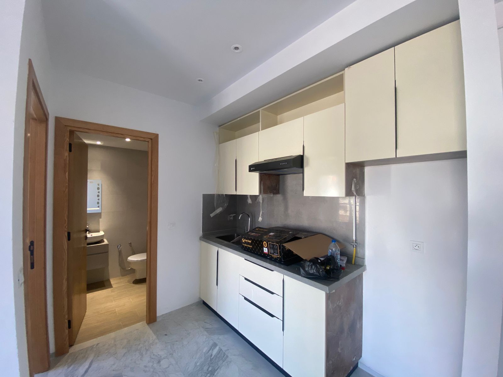 Ariana Ville&nbsp;Riadh Landlous&nbsp;Location&nbsp;Appart. 2 pi�ces&nbsp;App s1 pour usage bureautique ou couples mari�s