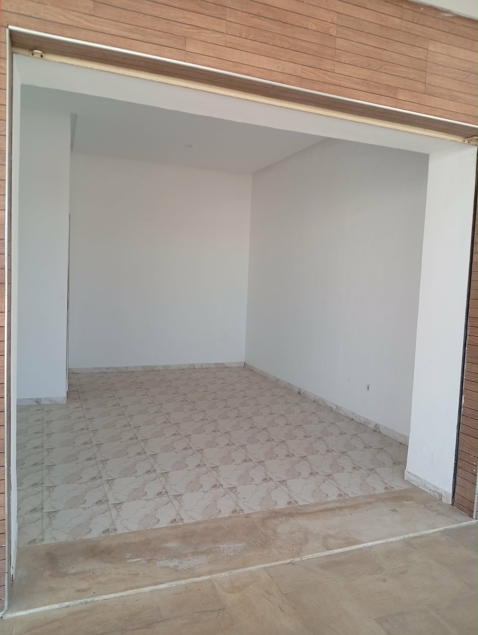 Mnihla&nbsp;Jardins d'el Menzah&nbsp;Location&nbsp;Appart. 1 pi�ce&nbsp;Commercial