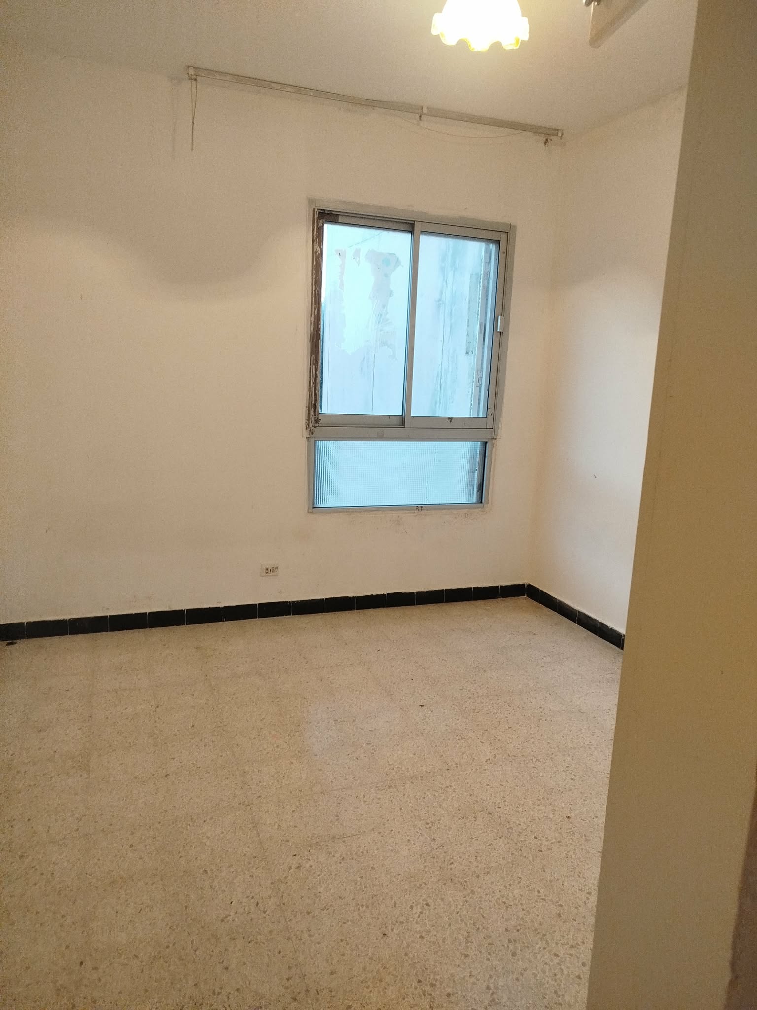 Cite El Khadra&nbsp;Cite Oplympique&nbsp;Location&nbsp;Appart. 3 pi�ces&nbsp;Deux chambre pour fille