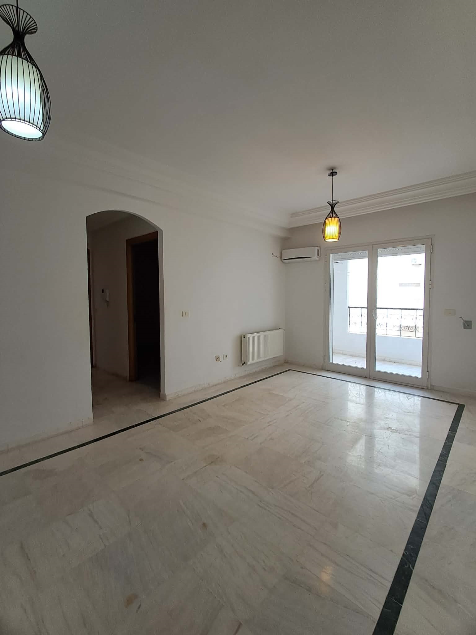 La Marsa&nbsp;El Aouina&nbsp;Location&nbsp;Appart. 1 pi�ce&nbsp;S plus 1 wahat e l aouina